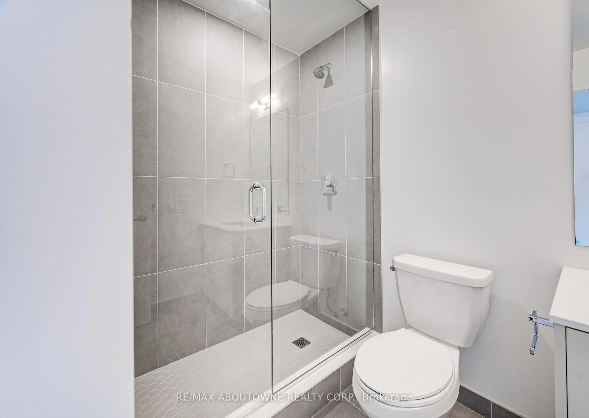 Photo 18 of Unit 1205, 2088 James Street, Burlington, Brant — HOMEH