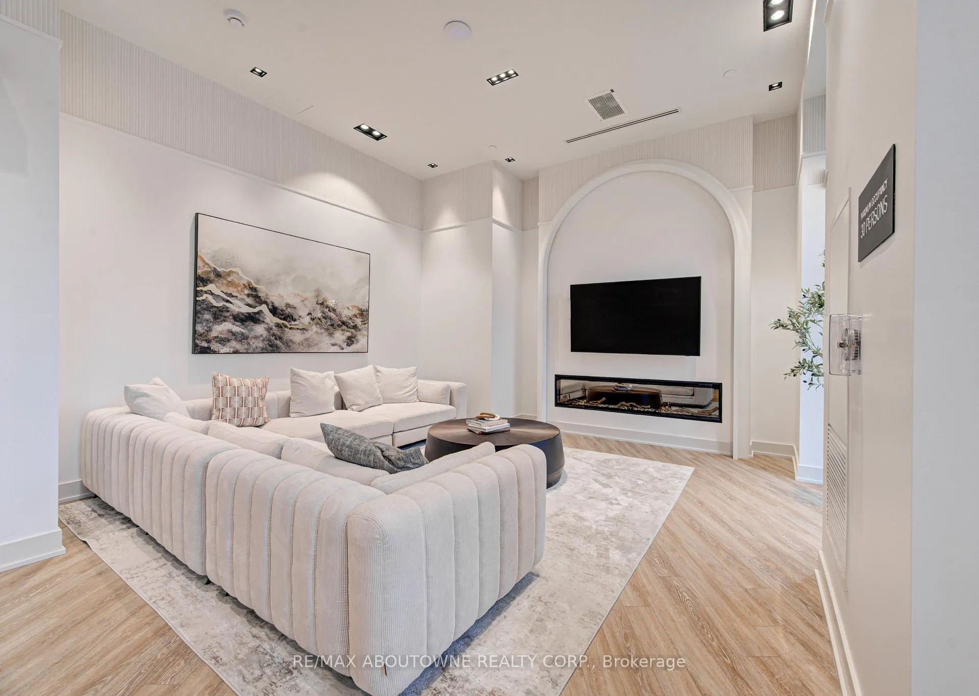 Photo 33 of Unit 1205, 2088 James Street, Burlington, Brant — HOMEH
