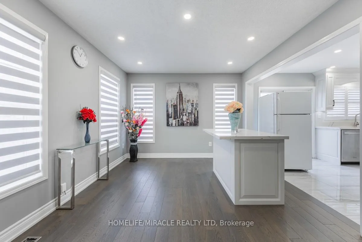 Photo 11 of 69 Flycatcher Avenue, Scarborough, Rouge — HOMEH