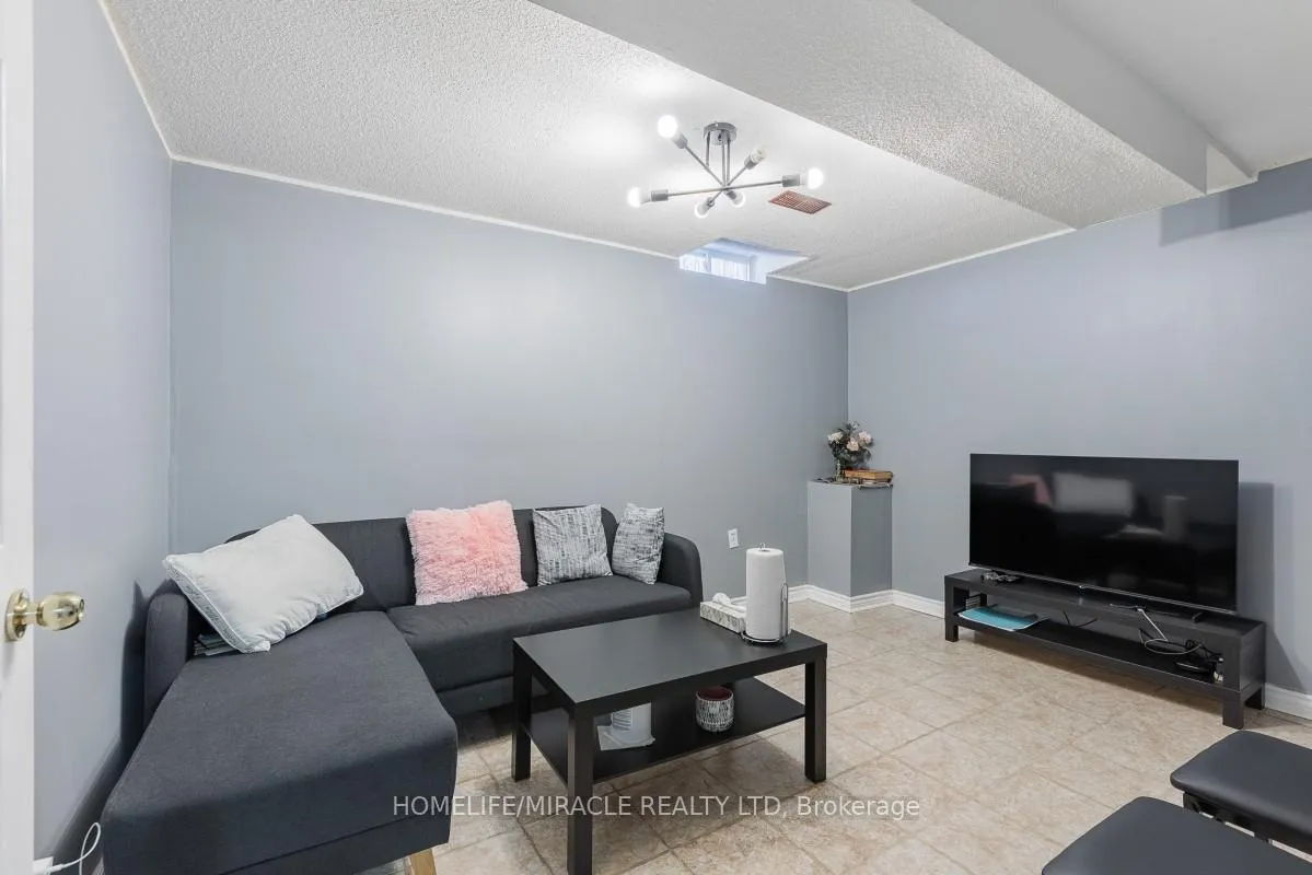Photo 33 of 69 Flycatcher Avenue, Scarborough, Rouge — HOMEH