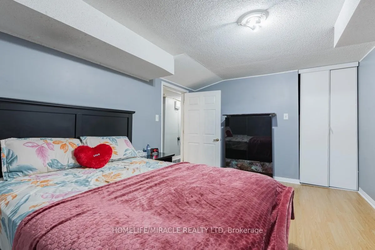 Photo 38 of 69 Flycatcher Avenue, Scarborough, Rouge — HOMEH