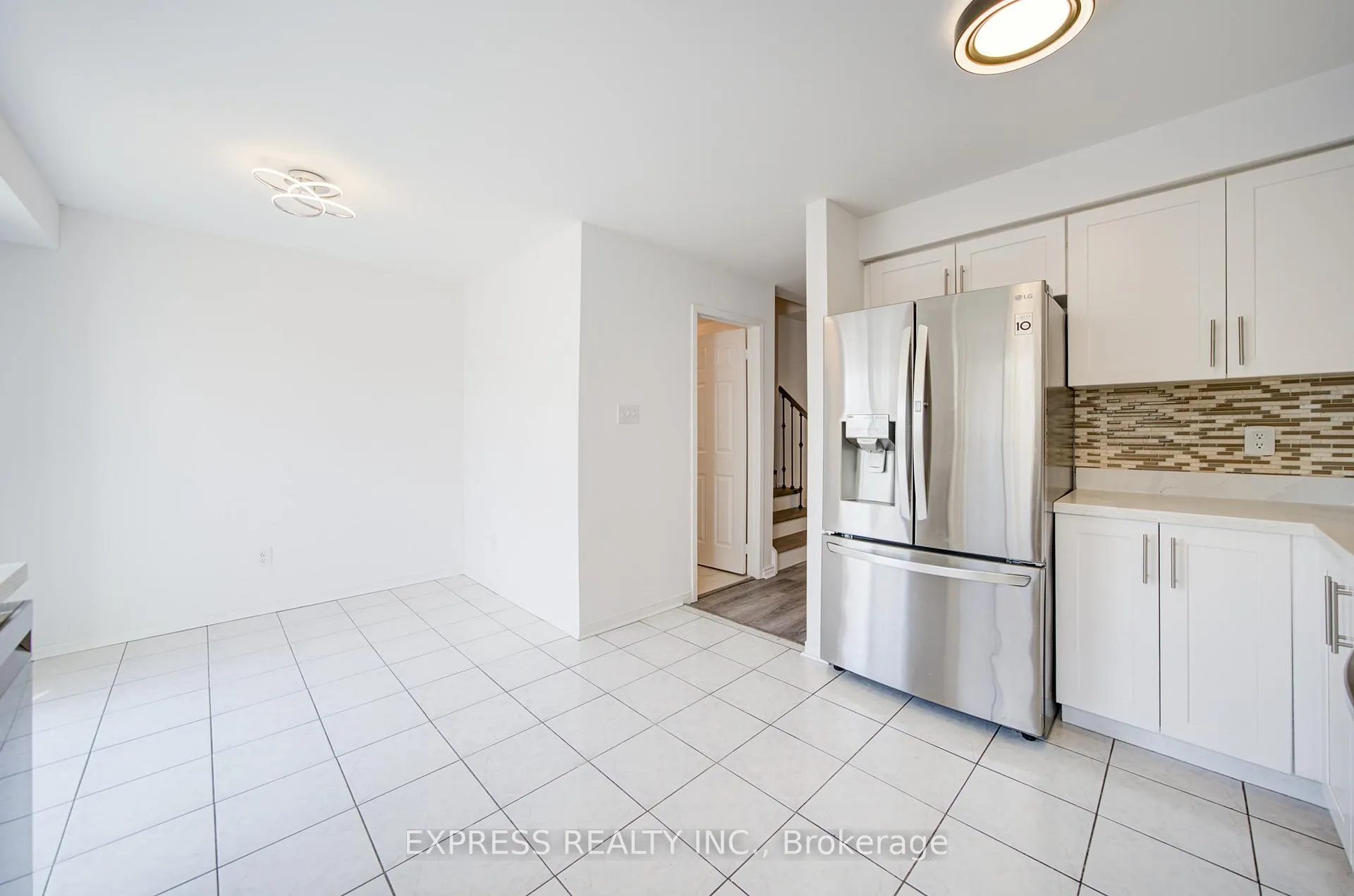 Photo 17 of 33 Schouten Crescent, Markham, Vinegar Hill — HOMEH