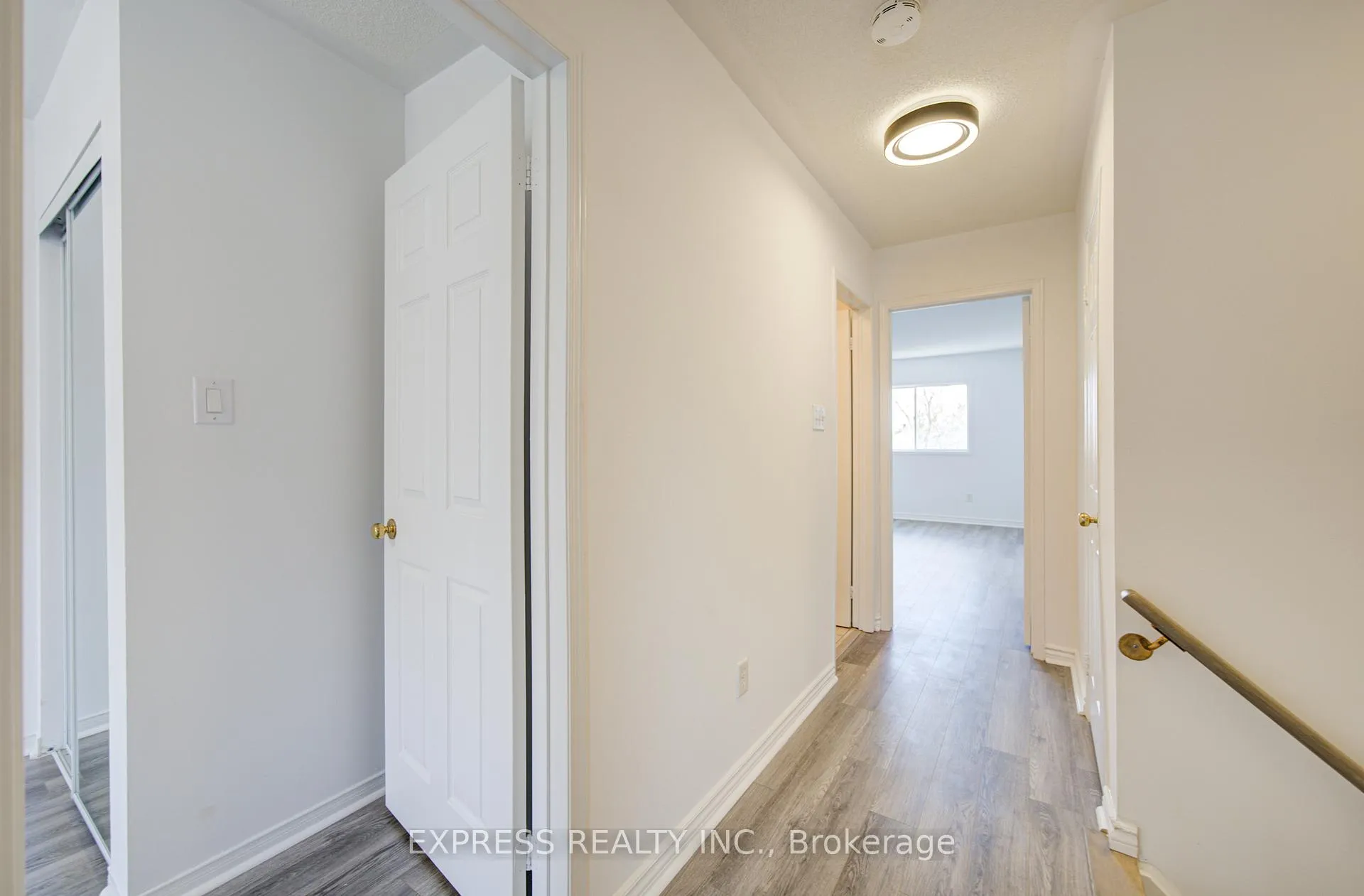 Photo 25 of 33 Schouten Crescent, Markham, Vinegar Hill — HOMEH