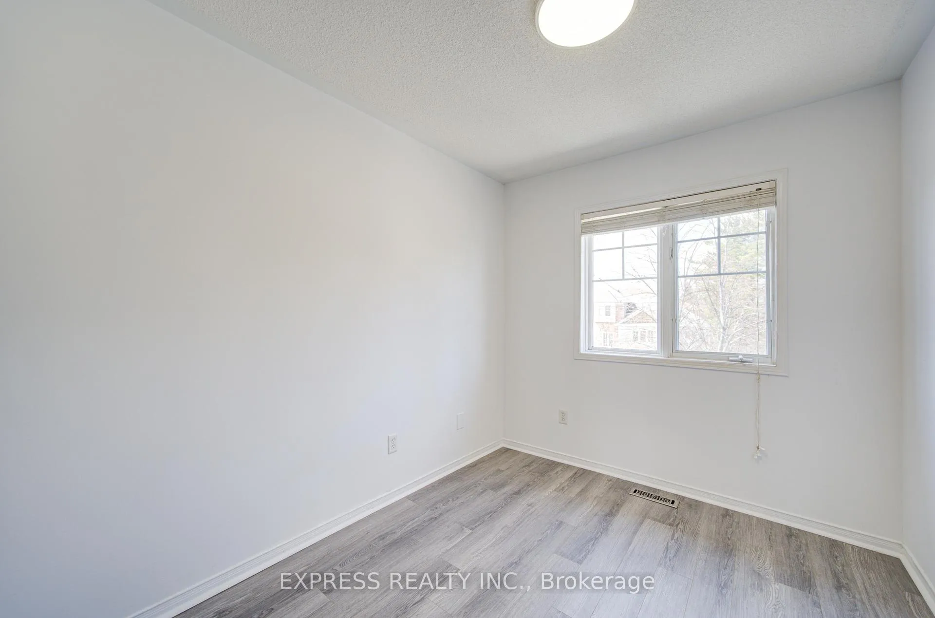 Photo 26 of 33 Schouten Crescent, Markham, Vinegar Hill — HOMEH