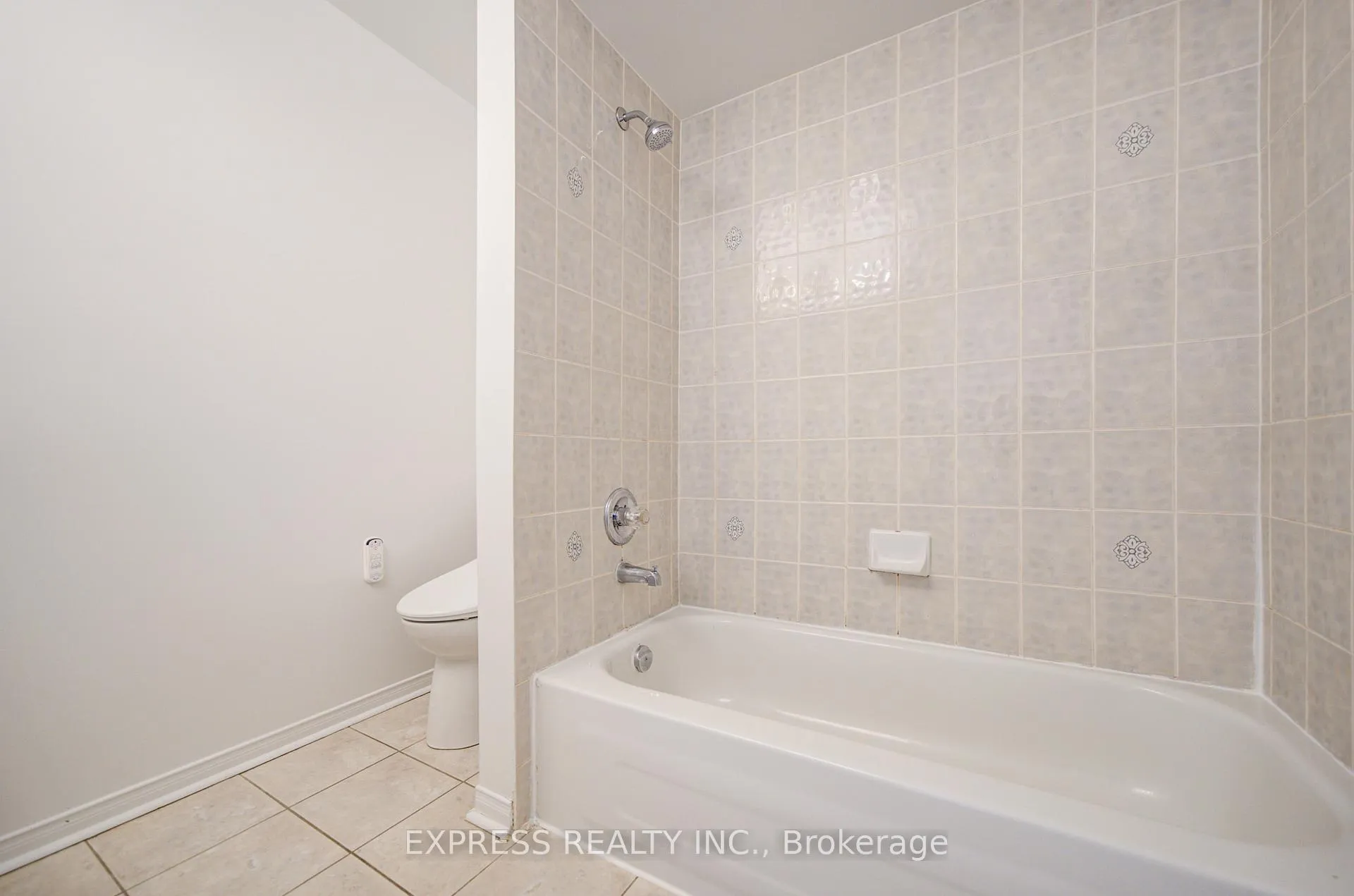 Photo 29 of 33 Schouten Crescent, Markham, Vinegar Hill — HOMEH