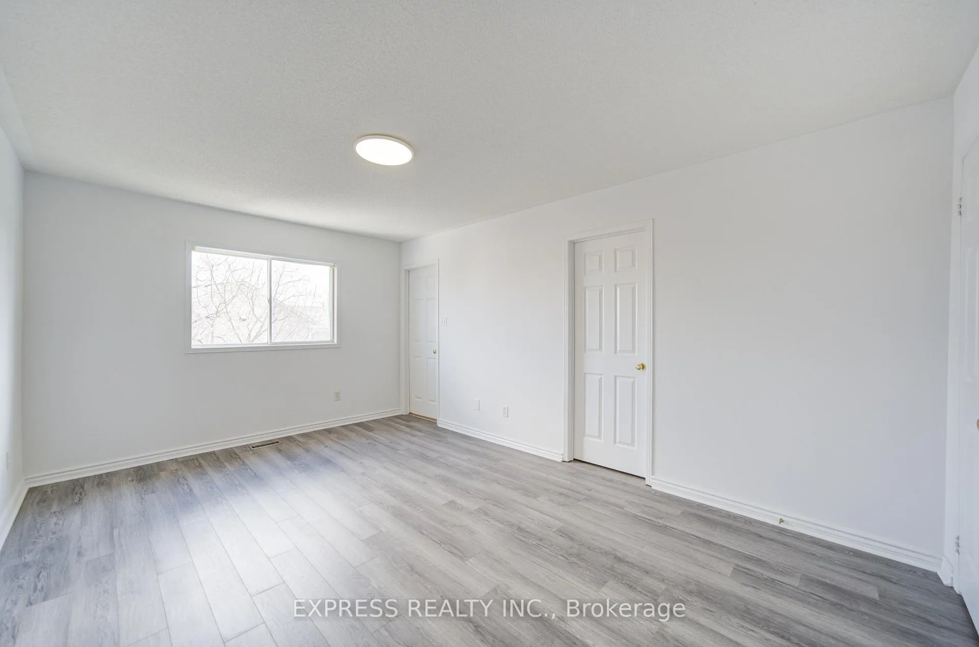 Photo 34 of 33 Schouten Crescent, Markham, Vinegar Hill — HOMEH
