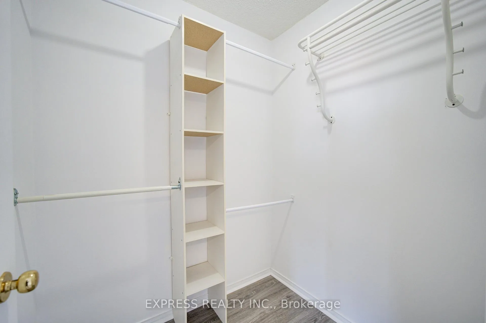 Photo 38 of 33 Schouten Crescent, Markham, Vinegar Hill — HOMEH