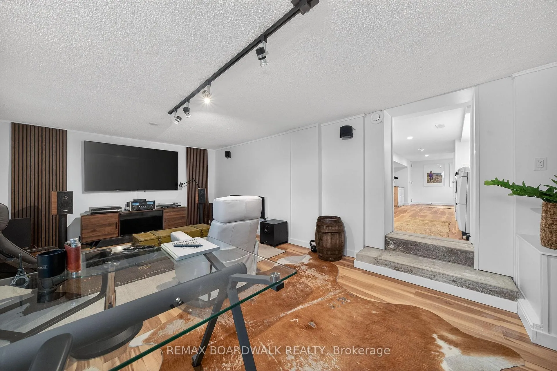 Photo 34 of 154 Queen Mary Street, Ottawa, Overbrook/Castle Heights — HOMEH