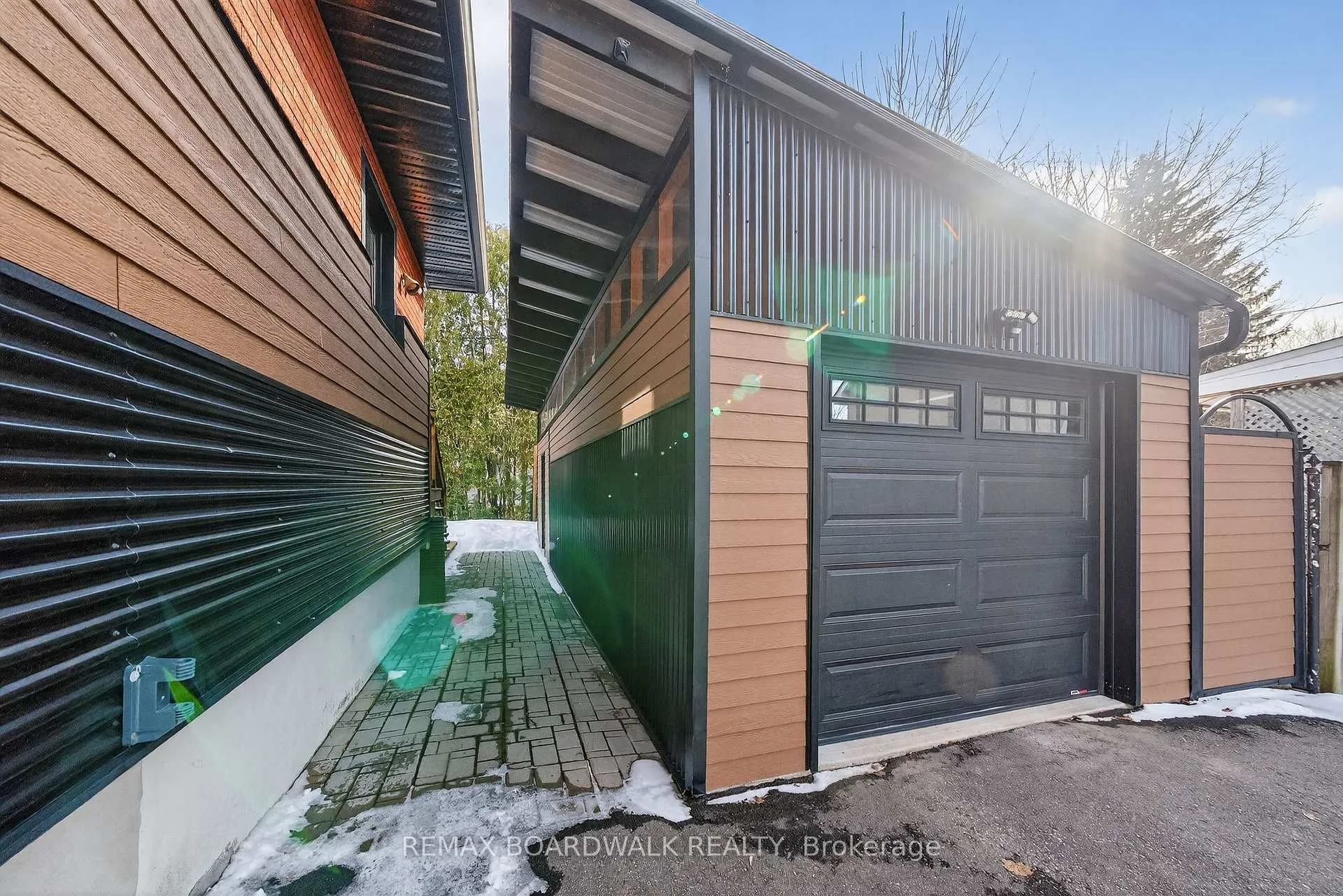 Photo 36 of 154 Queen Mary Street, Ottawa, Overbrook/Castle Heights — HOMEH