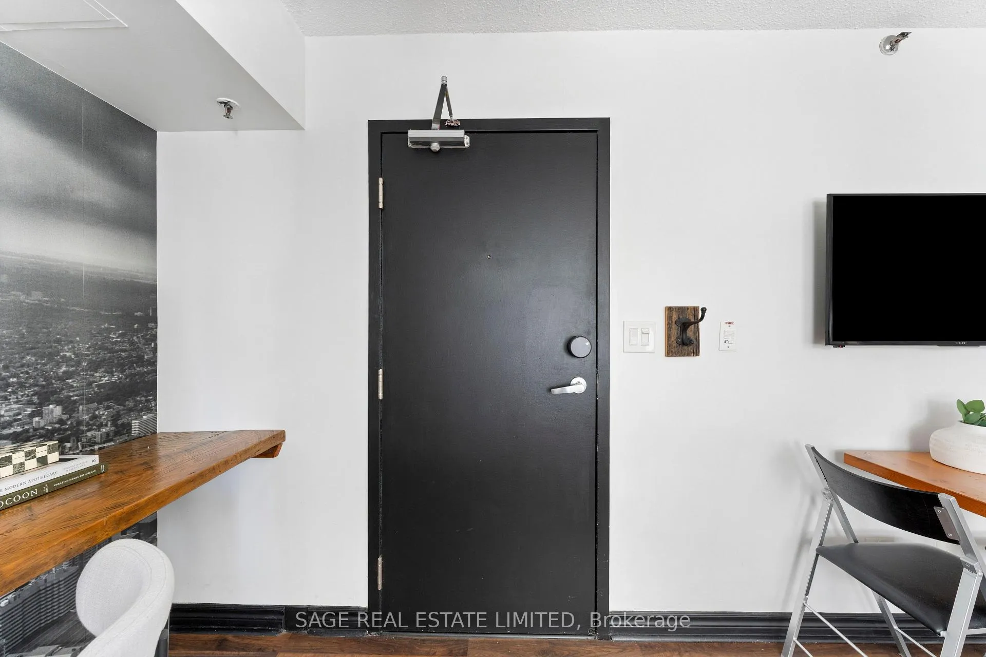 Photo 3 of Unit 1507, 200 Victoria Street, Toronto, Church-Yonge Corridor — HOMEH
