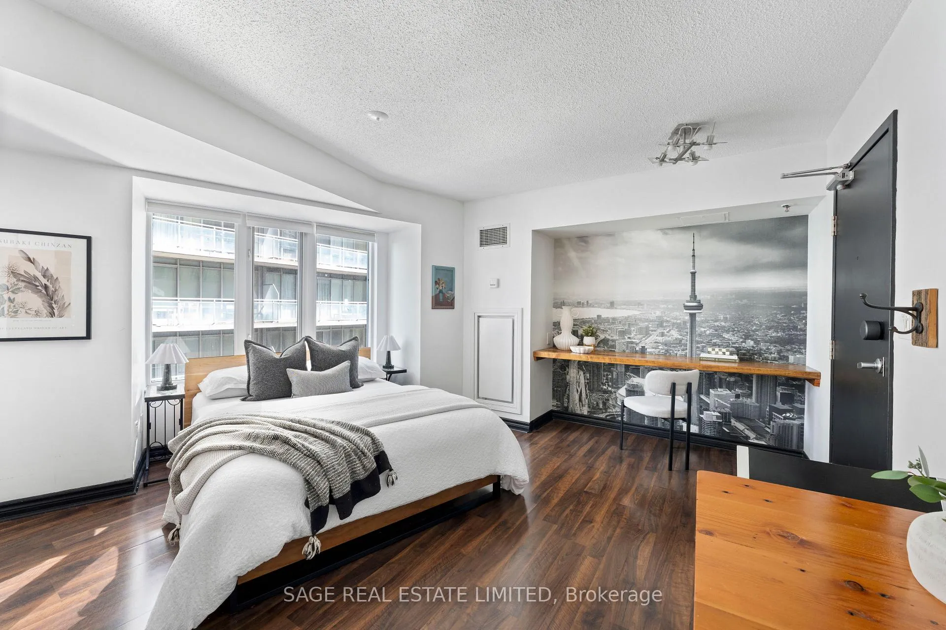 Photo 5 of Unit 1507, 200 Victoria Street, Toronto, Church-Yonge Corridor — HOMEH