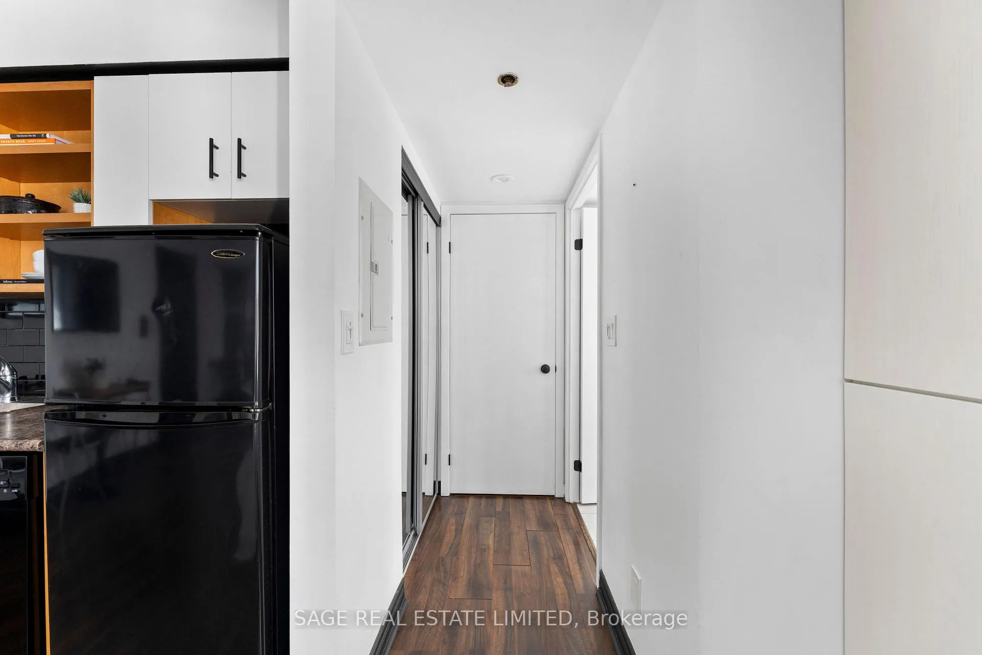 Photo 10 of Unit 1507, 200 Victoria Street, Toronto, Church-Yonge Corridor — HOMEH