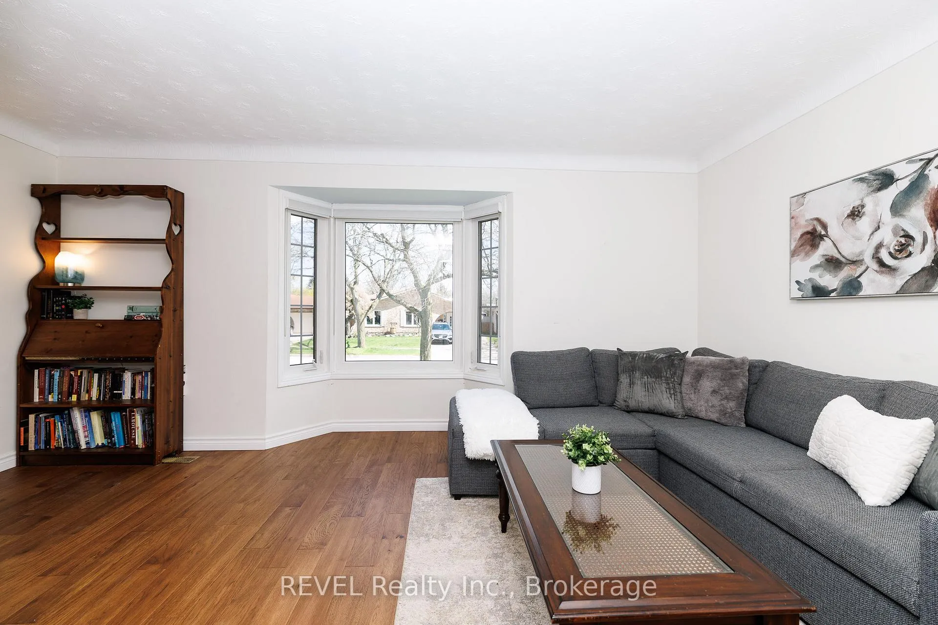 Photo 8 of 6195 Eldorado Avenue, Niagara Falls, West Wood — HOMEH