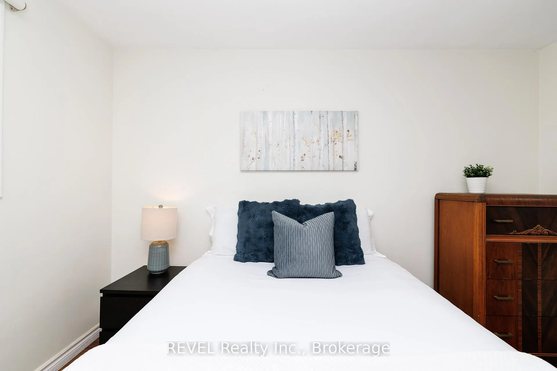 Photo 23 of 6195 Eldorado Avenue, Niagara Falls, West Wood — HOMEH