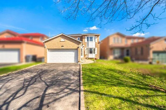 Photo 2 of 10 Burnhope Drive, Brampton, Brampton West — HOMEH