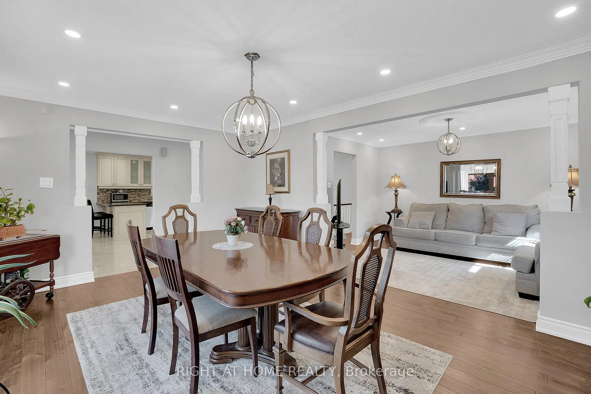 Photo 12 of 49 Pioneer Lane, Vaughan, East Woodbridge — HOMEH