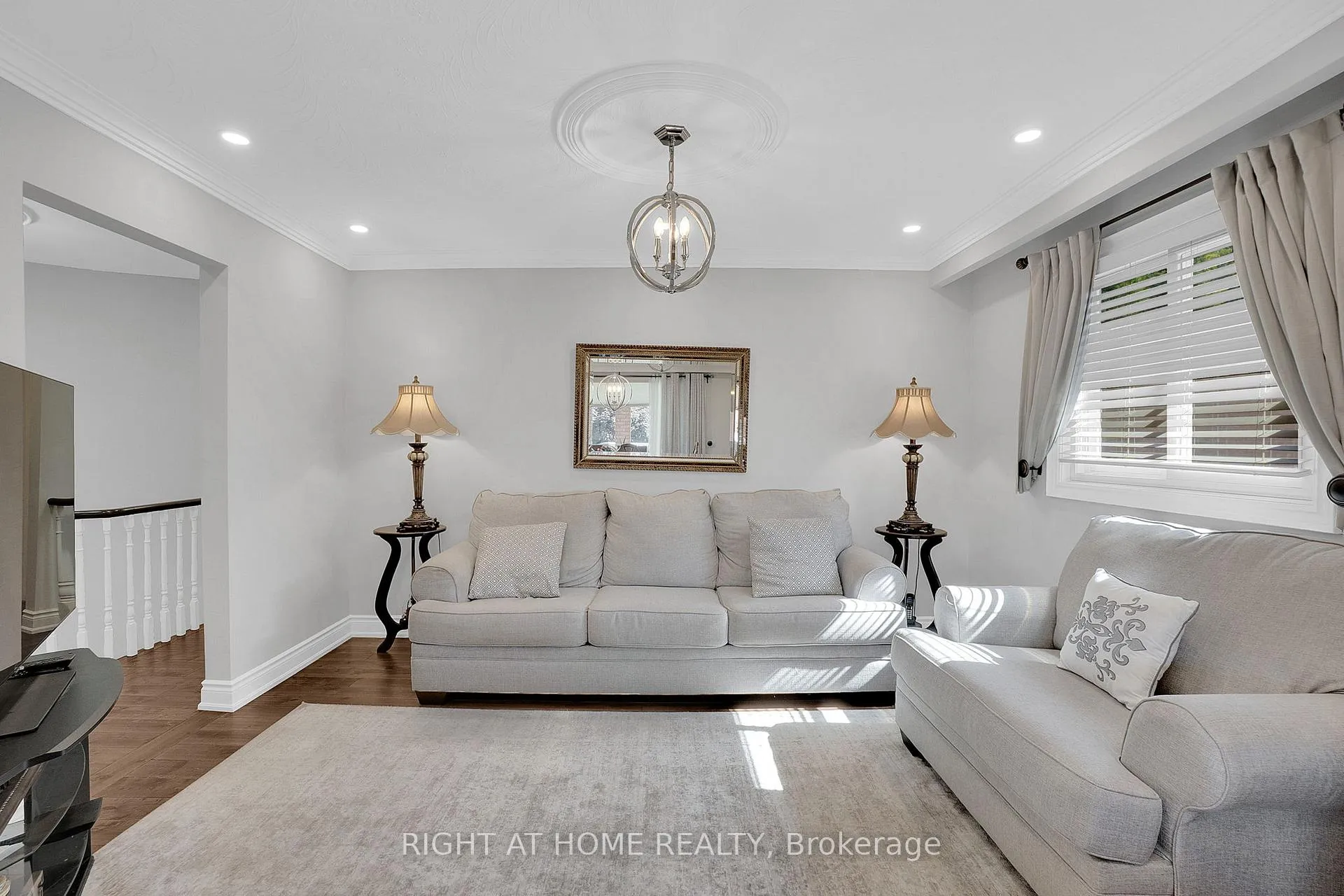 Photo 15 of 49 Pioneer Lane, Vaughan, East Woodbridge — HOMEH