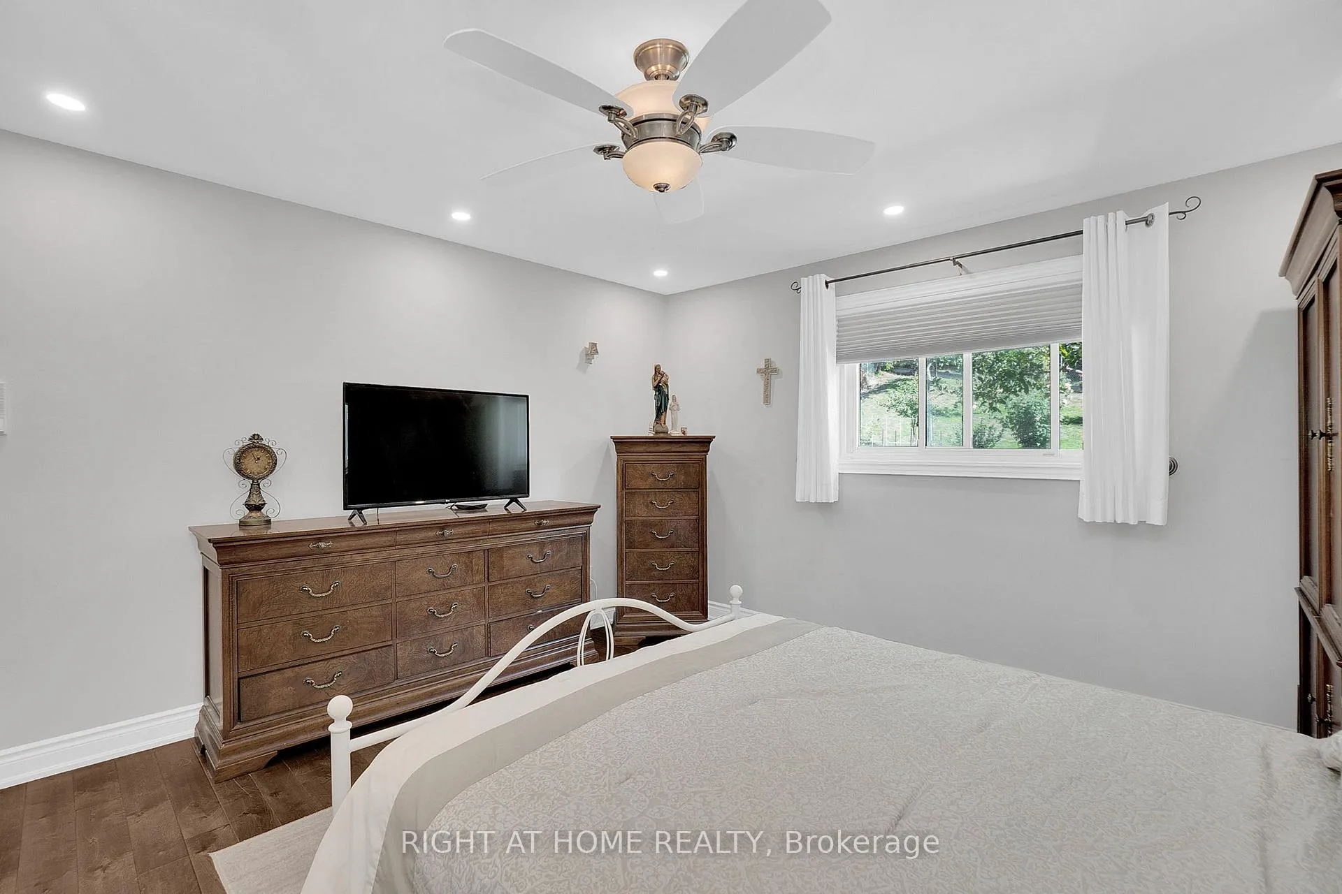 Photo 20 of 49 Pioneer Lane, Vaughan, East Woodbridge — HOMEH