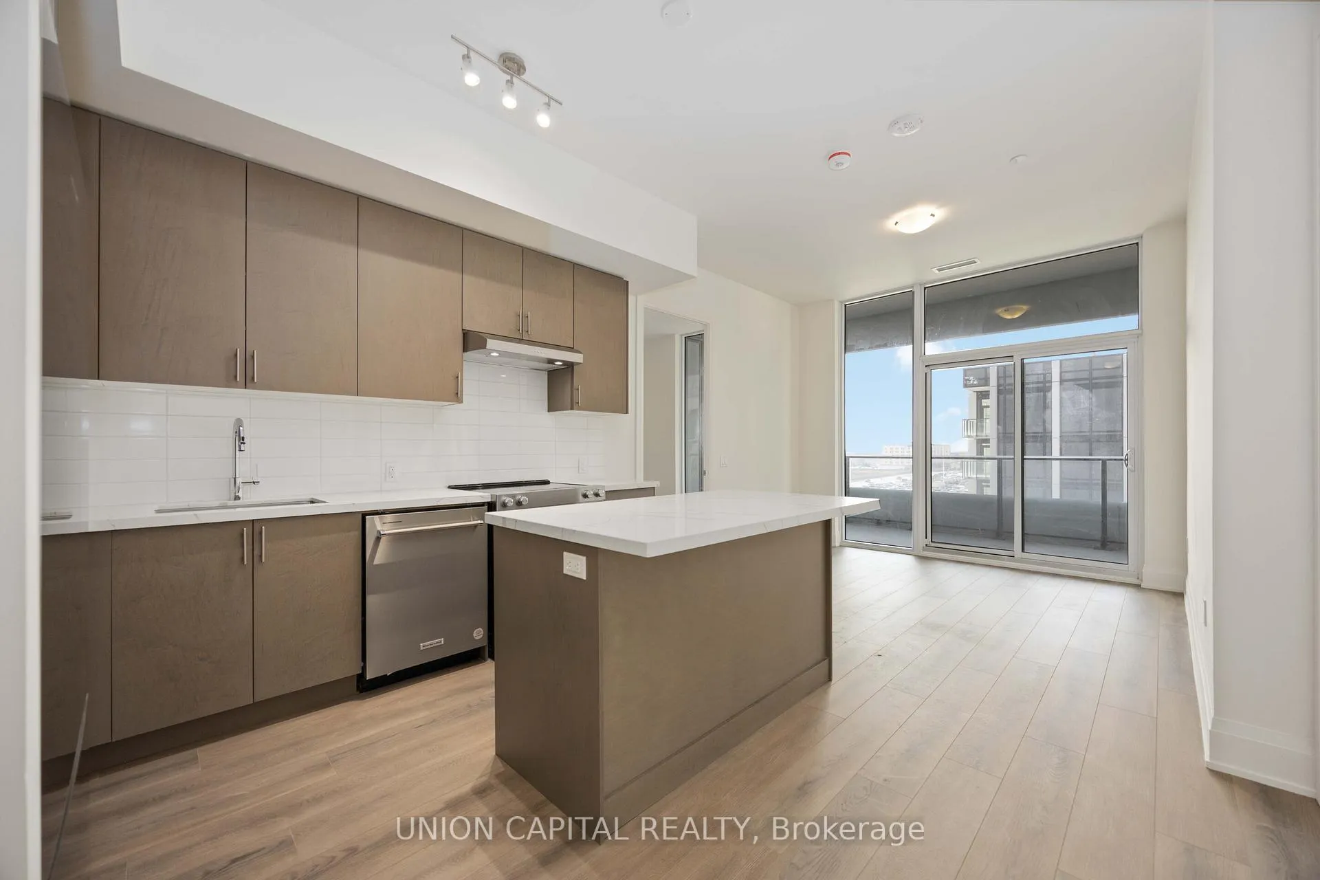 Photo 6 of Unit 519, 8960 Jane Street, Vaughan, Vellore Village — HOMEH