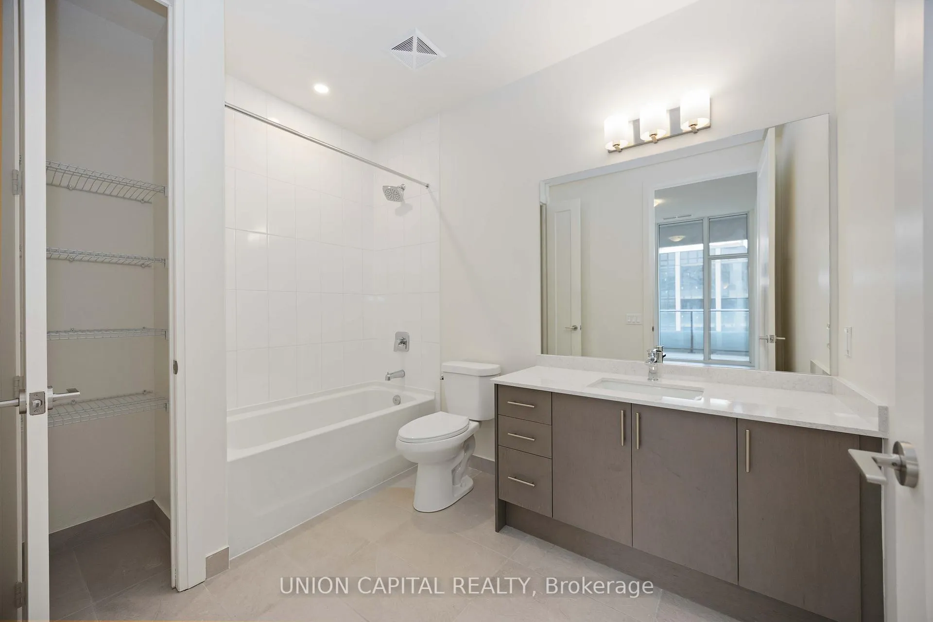 Photo 11 of Unit 519, 8960 Jane Street, Vaughan, Vellore Village — HOMEH