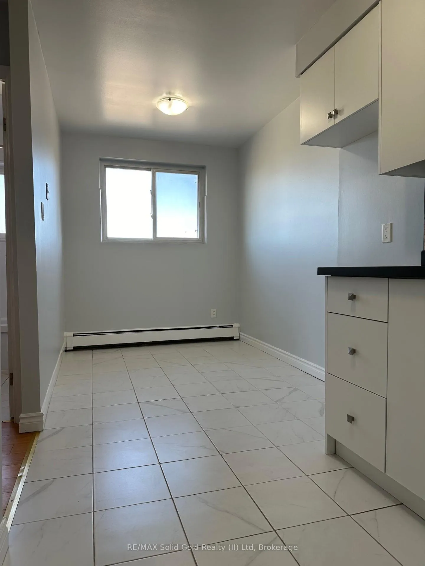 Photo 5 of Unit 14, 15 Mowat Boulevard, Kitchener — HOMEH