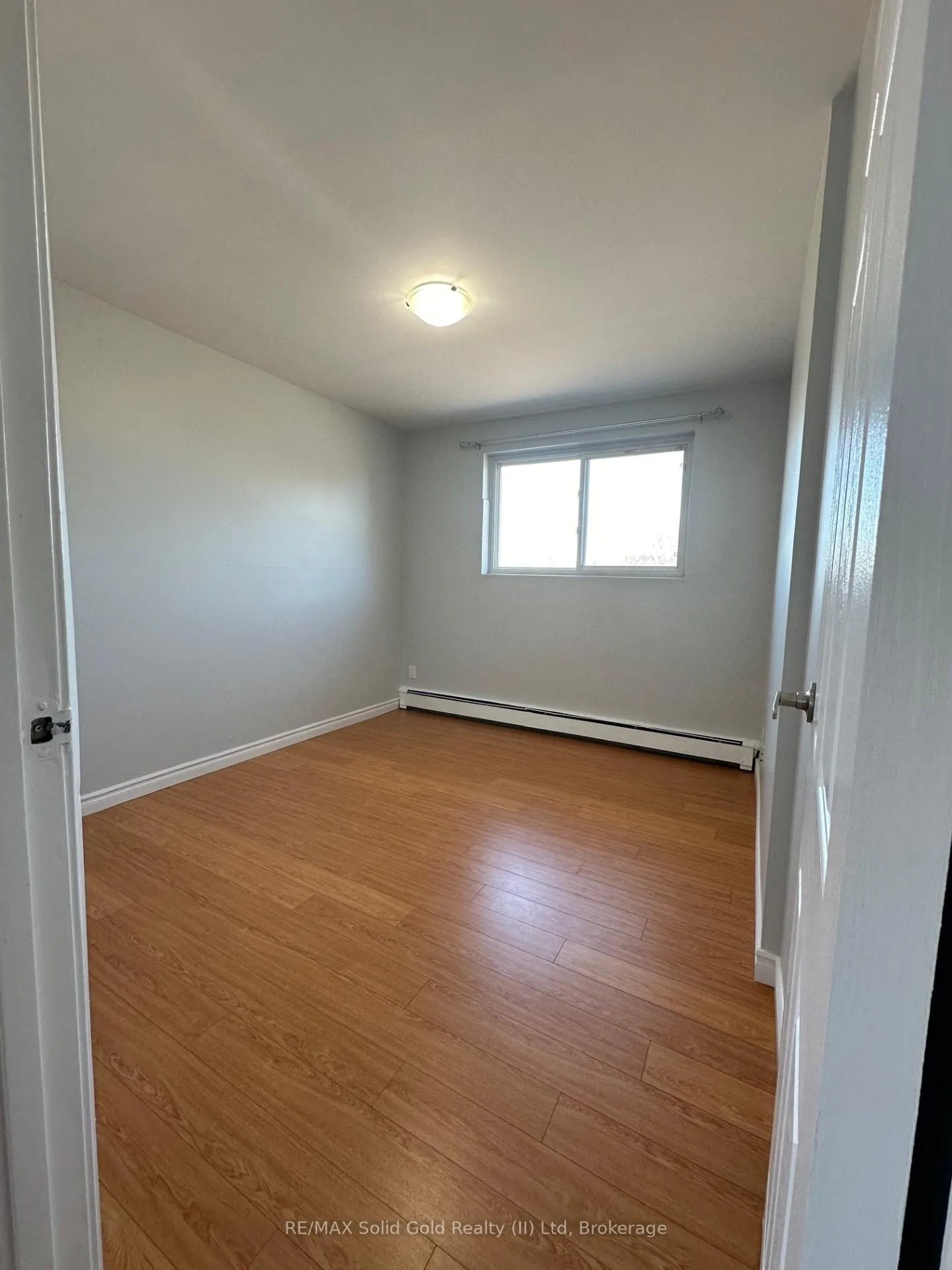 Photo 10 of Unit 14, 15 Mowat Boulevard, Kitchener — HOMEH