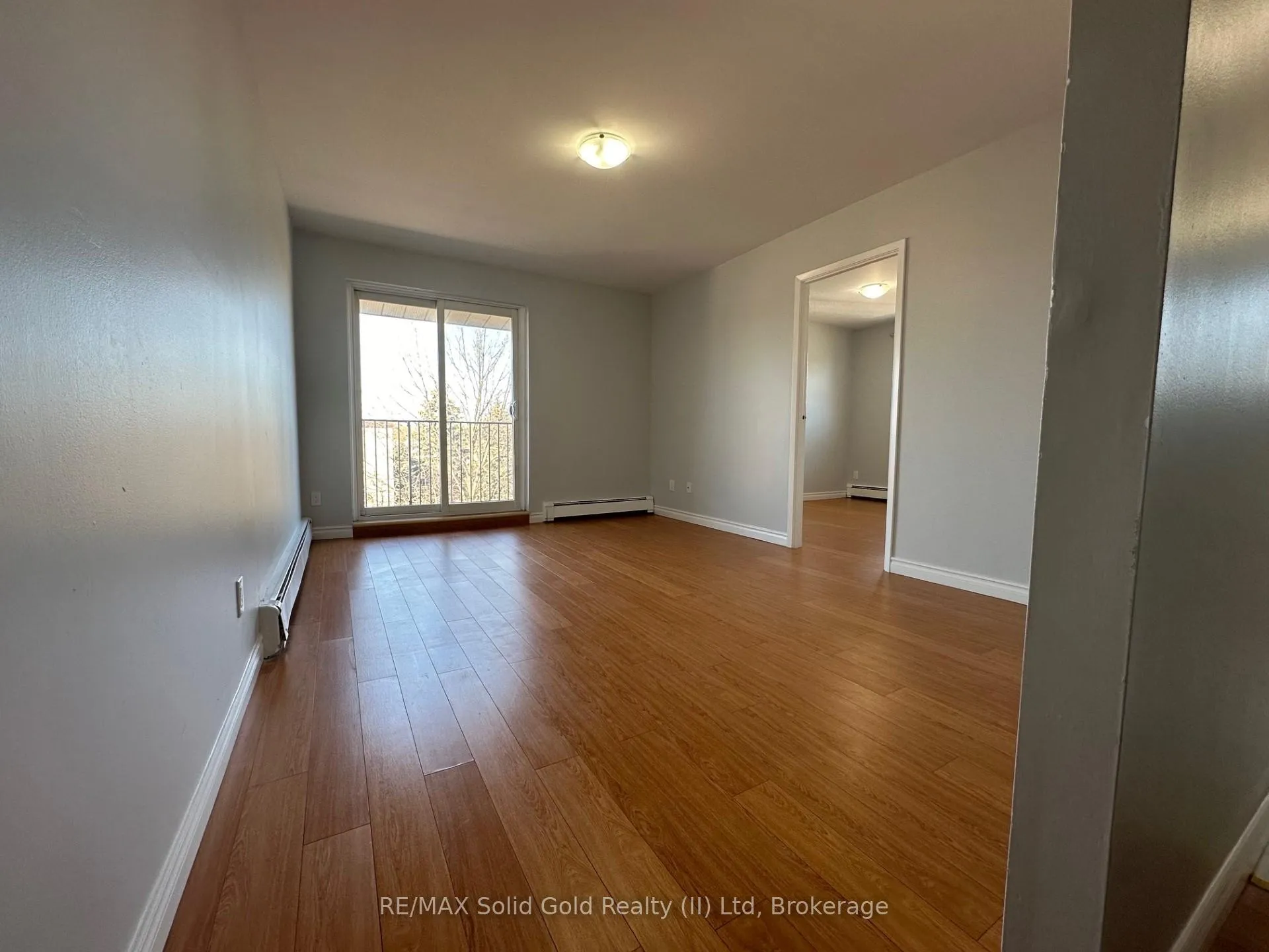 Photo 12 of Unit 14, 15 Mowat Boulevard, Kitchener — HOMEH