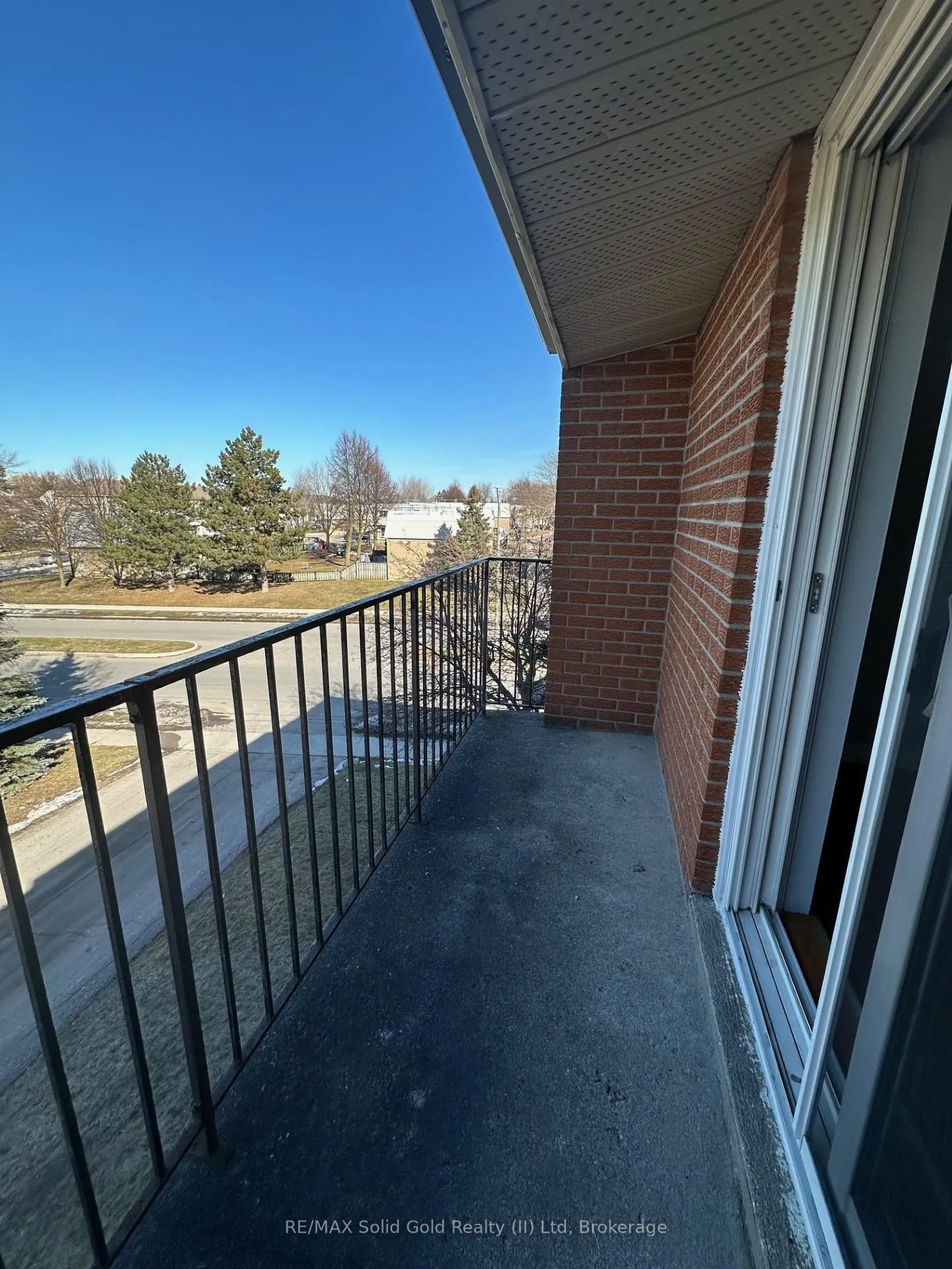 Photo 14 of Unit 14, 15 Mowat Boulevard, Kitchener — HOMEH