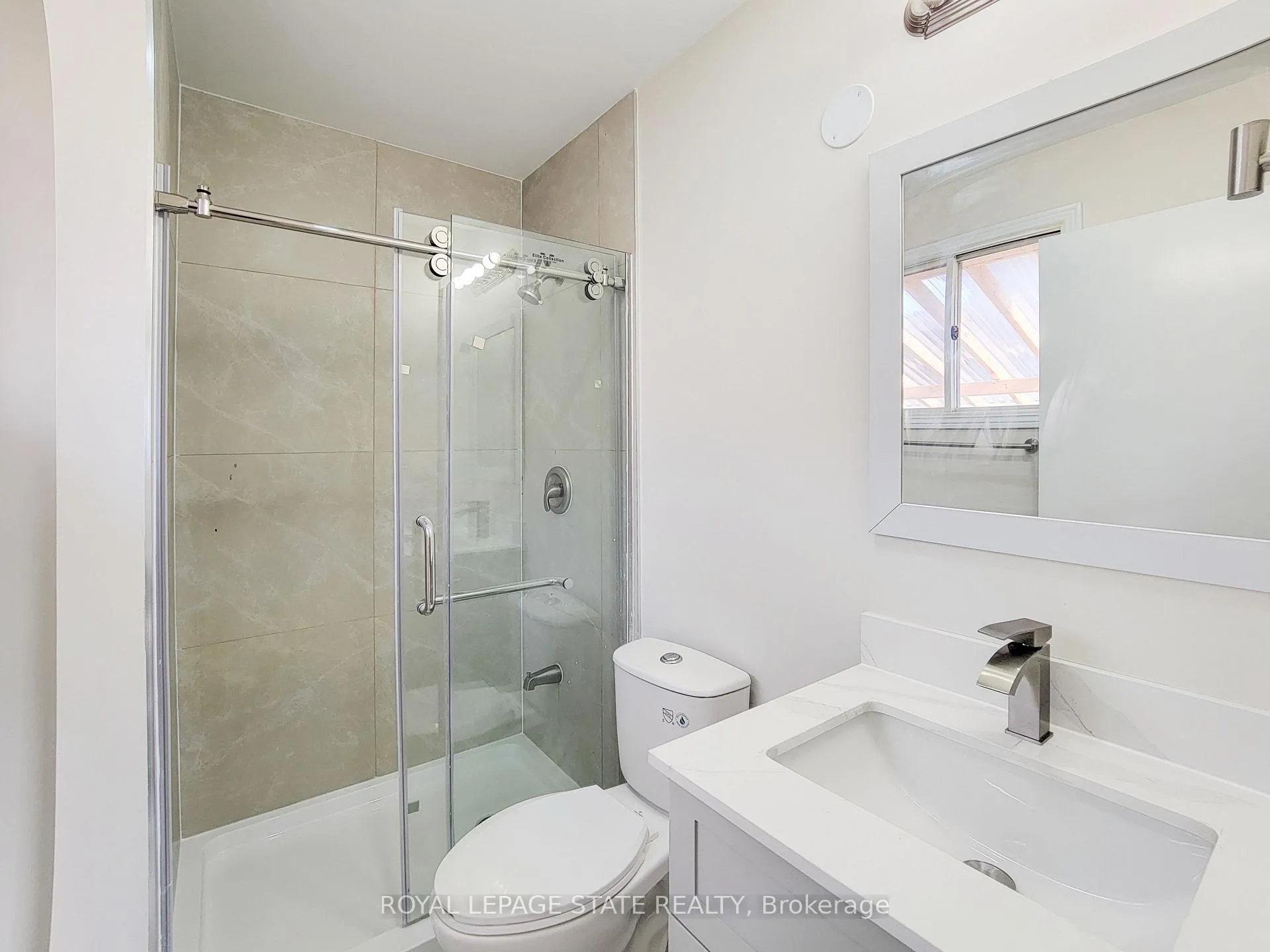 Photo 19 of 216 Ravenbury Drive, Hamilton, Randall — HOMEH