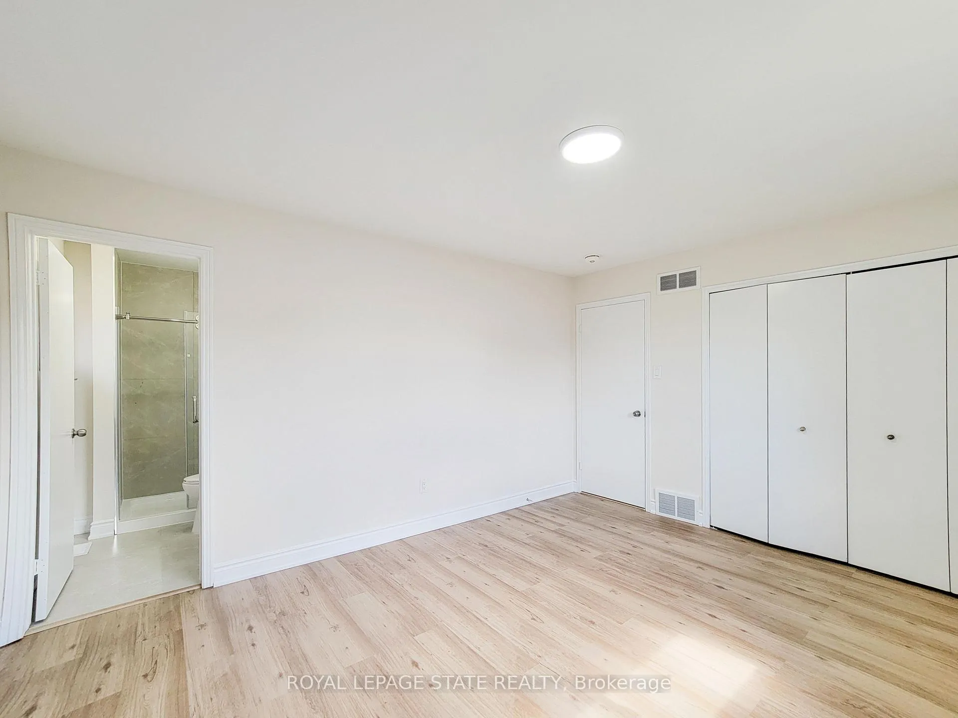 Photo 20 of 216 Ravenbury Drive, Hamilton, Randall — HOMEH