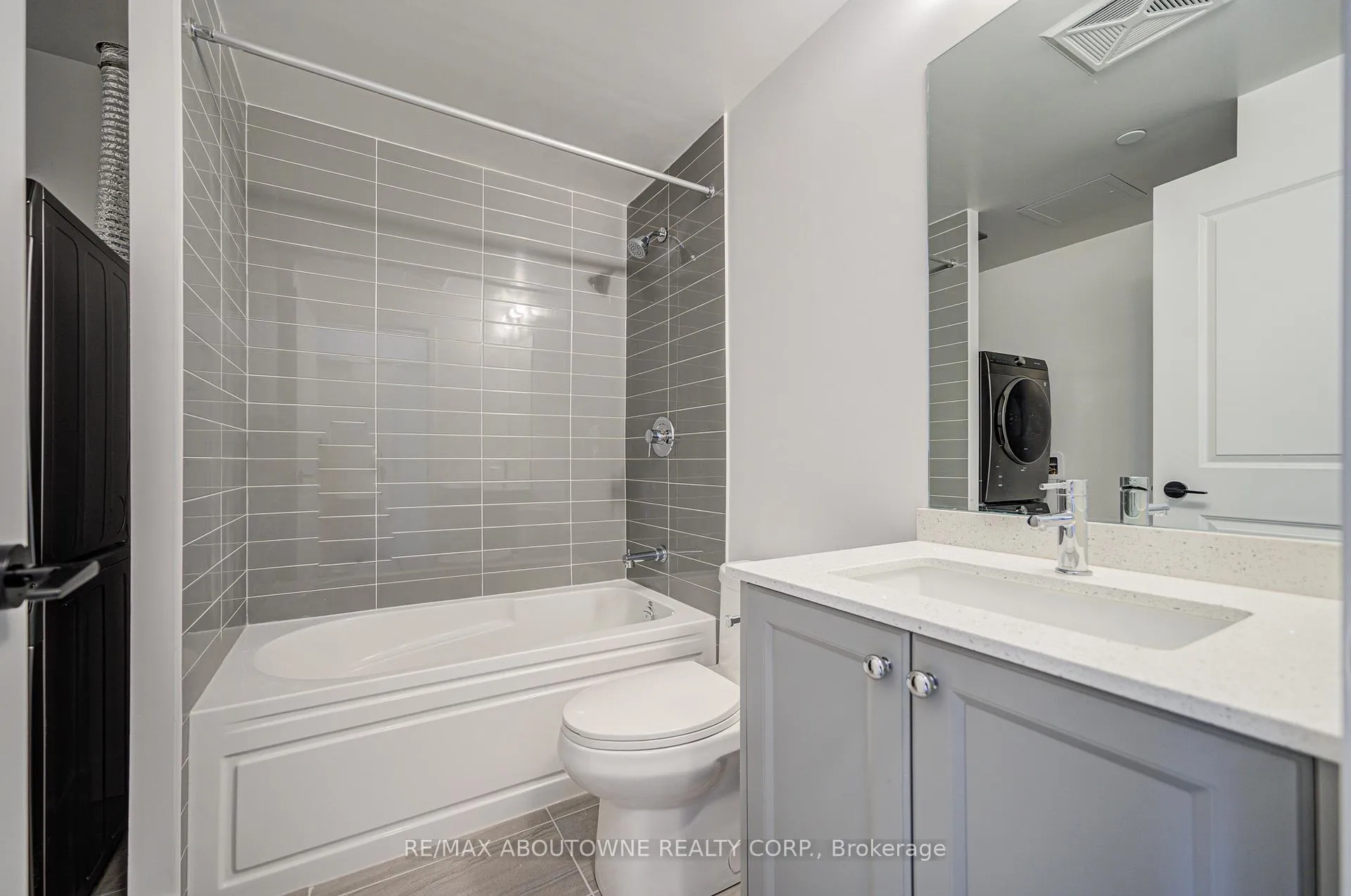 Photo 12 of Unit 604, 2333 Khalsa Gate, Oakville, Westmount — HOMEH