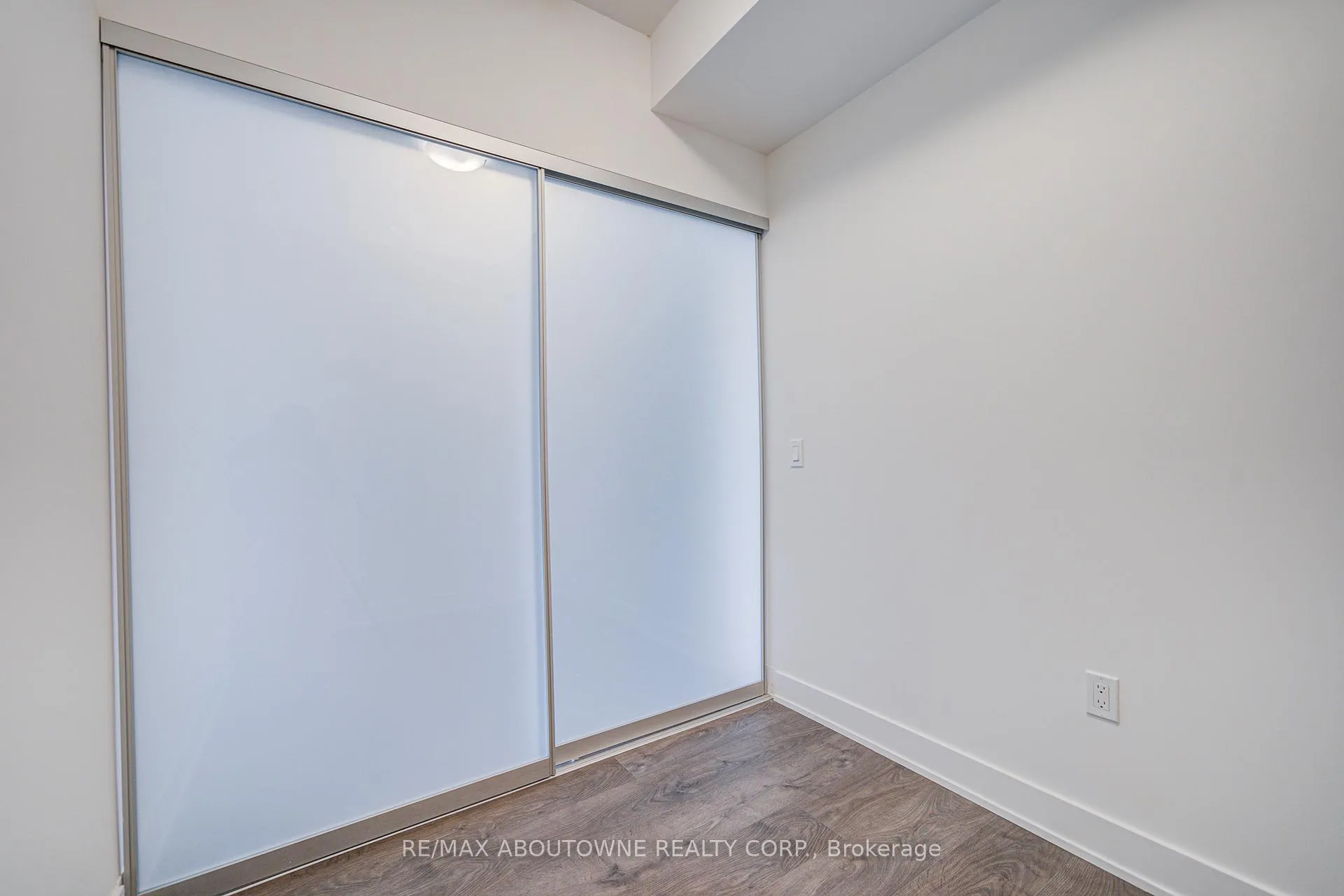Photo 16 of Unit 604, 2333 Khalsa Gate, Oakville, Westmount — HOMEH