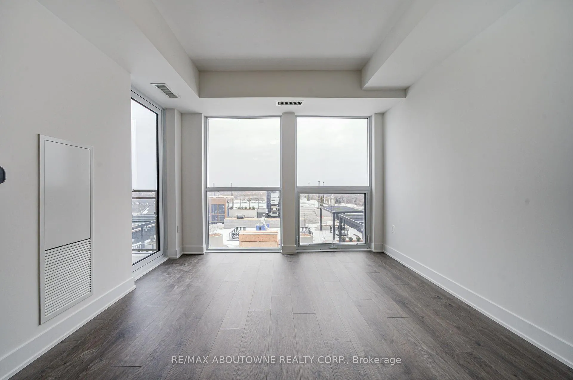 Photo 22 of Unit 604, 2333 Khalsa Gate, Oakville, Westmount — HOMEH