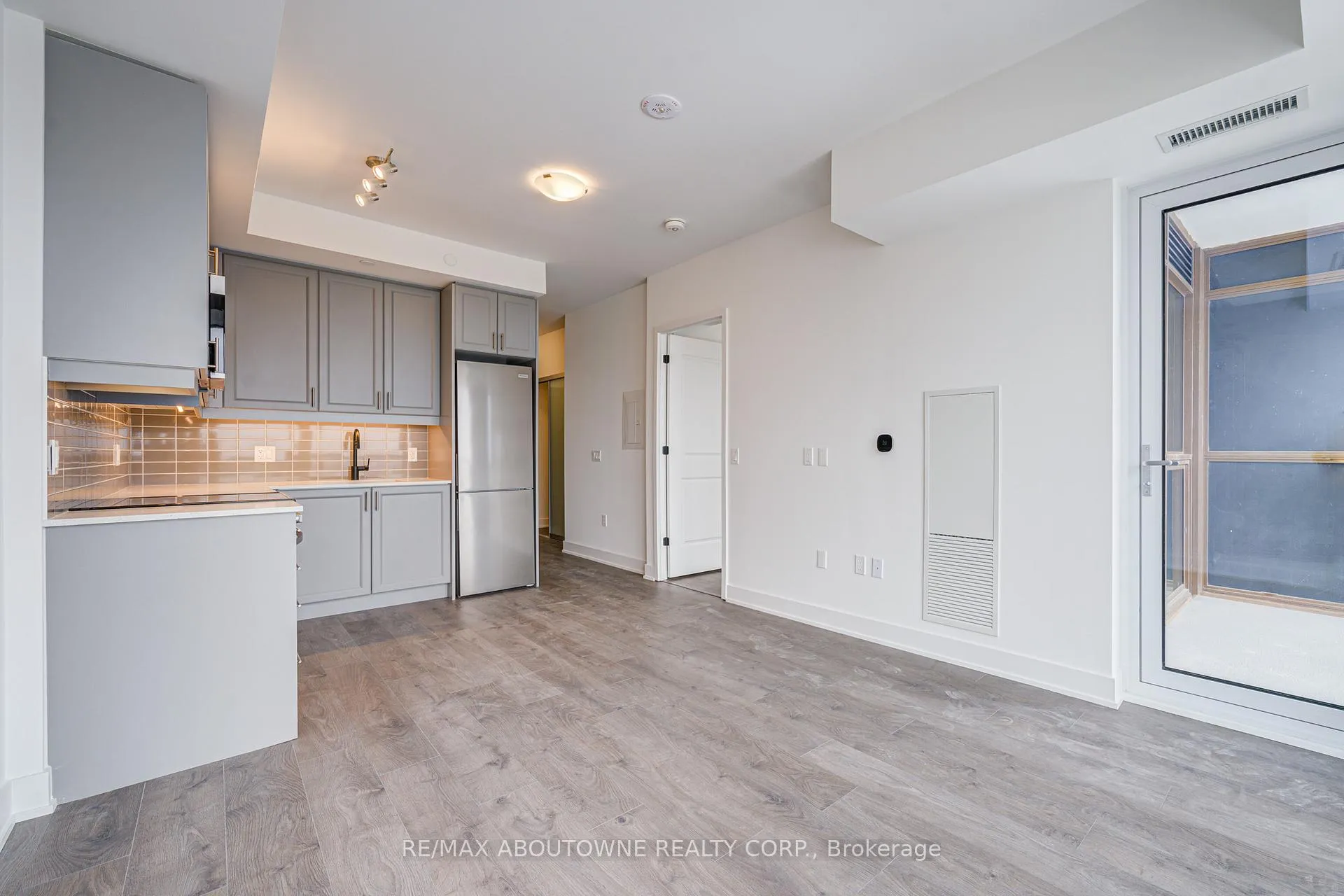 Photo 26 of Unit 604, 2333 Khalsa Gate, Oakville, Westmount — HOMEH