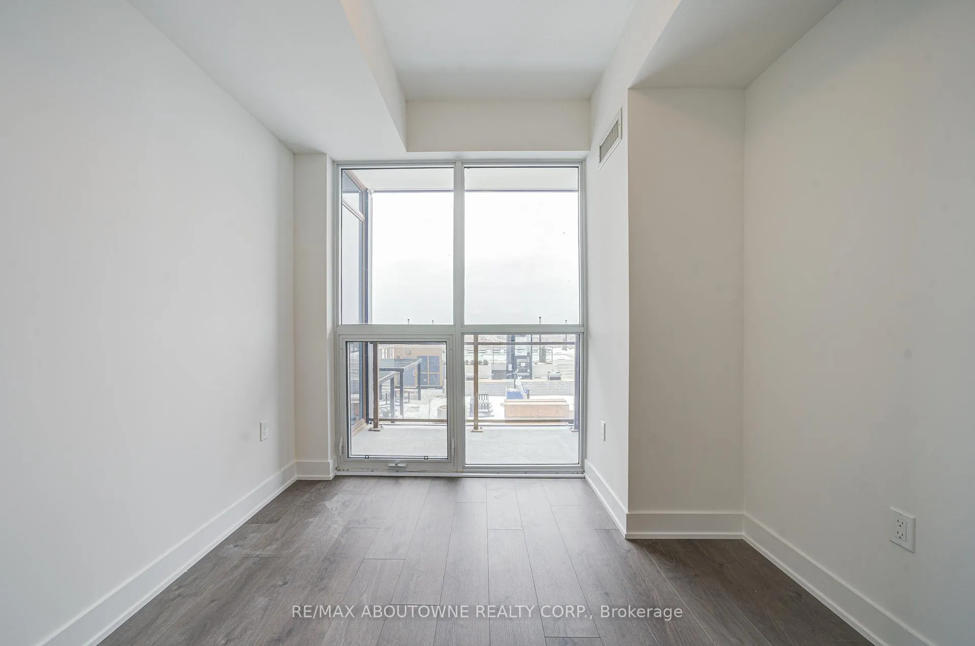 Photo 28 of Unit 604, 2333 Khalsa Gate, Oakville, Westmount — HOMEH