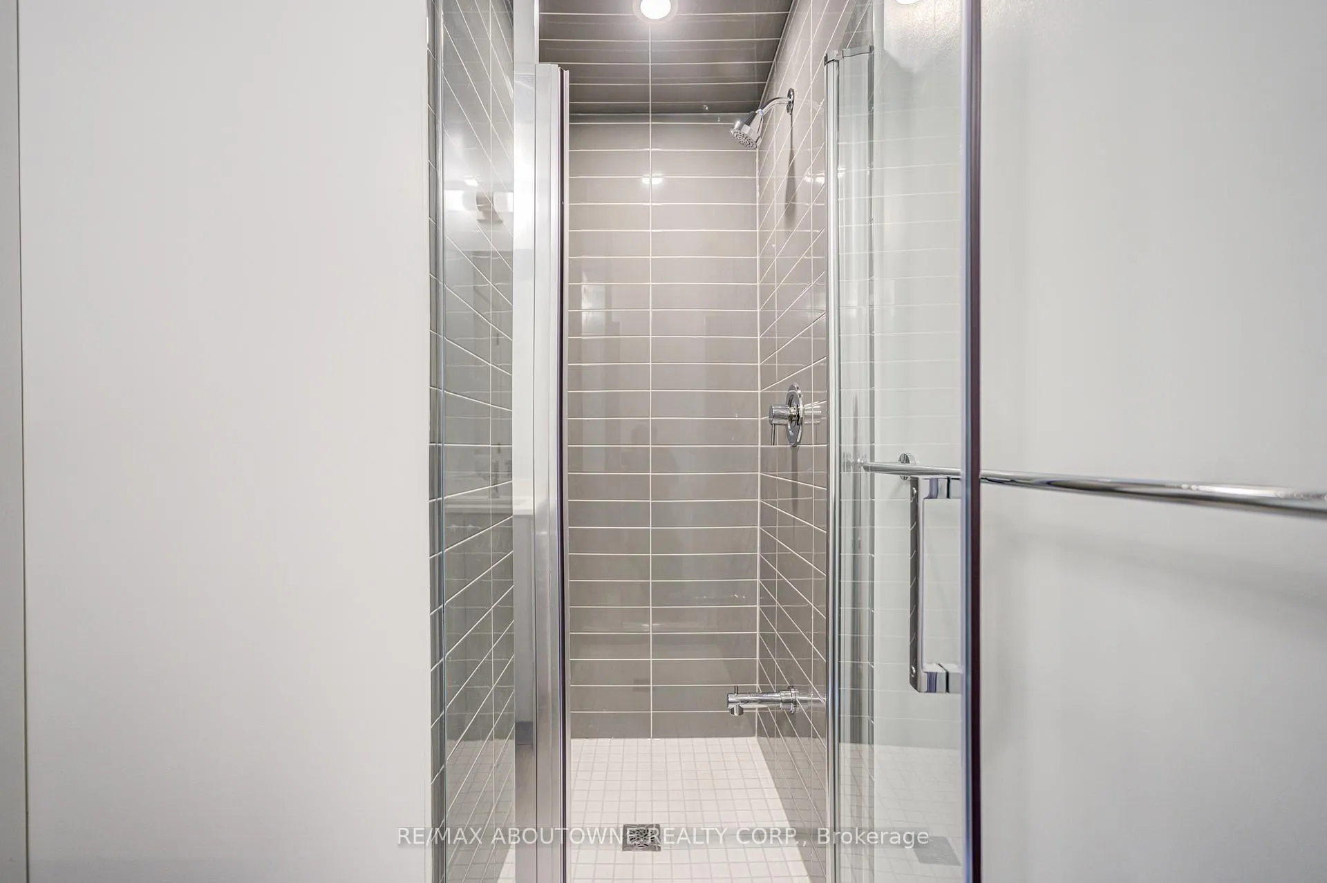 Photo 34 of Unit 604, 2333 Khalsa Gate, Oakville, Westmount — HOMEH