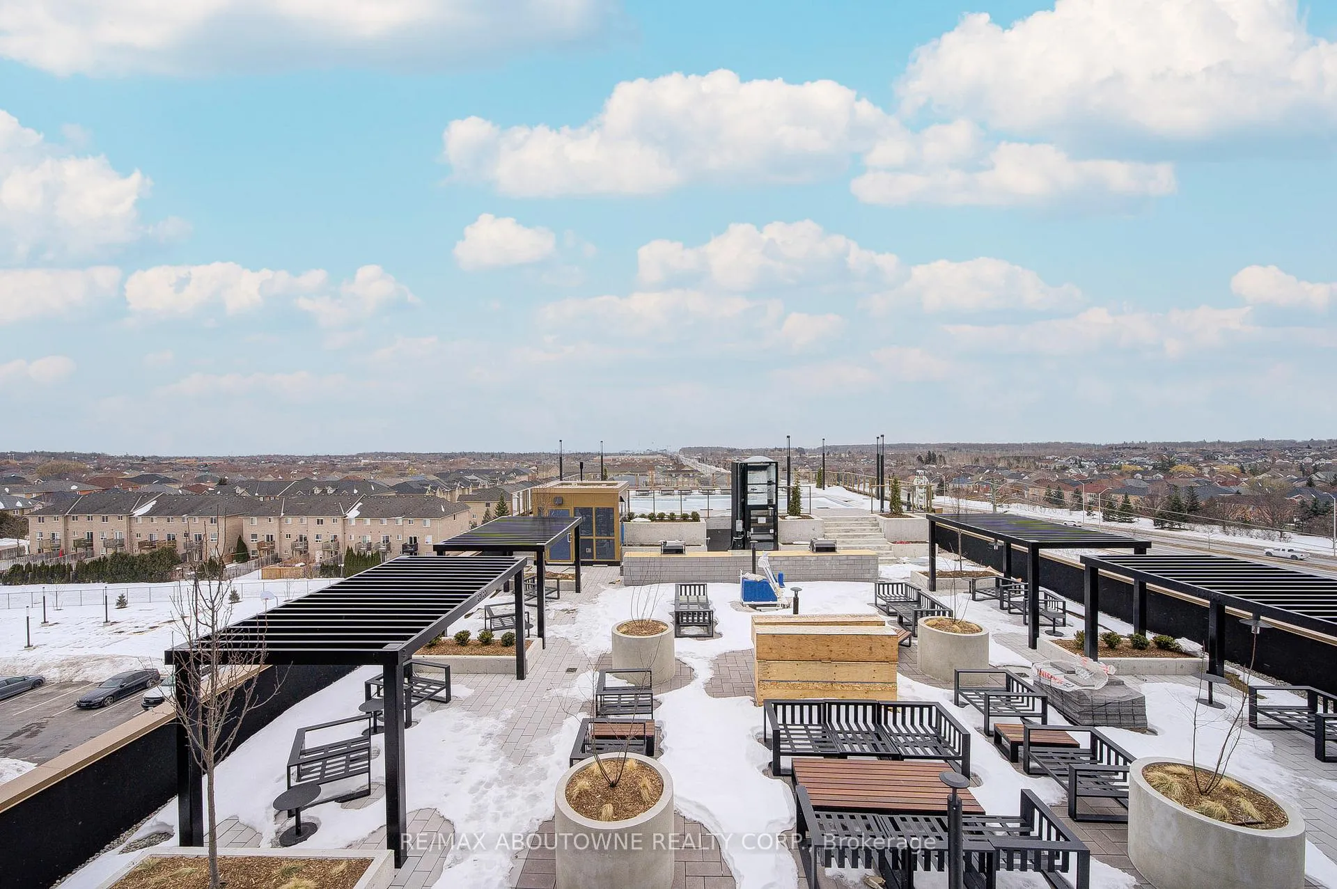 Photo 38 of Unit 604, 2333 Khalsa Gate, Oakville, Westmount — HOMEH