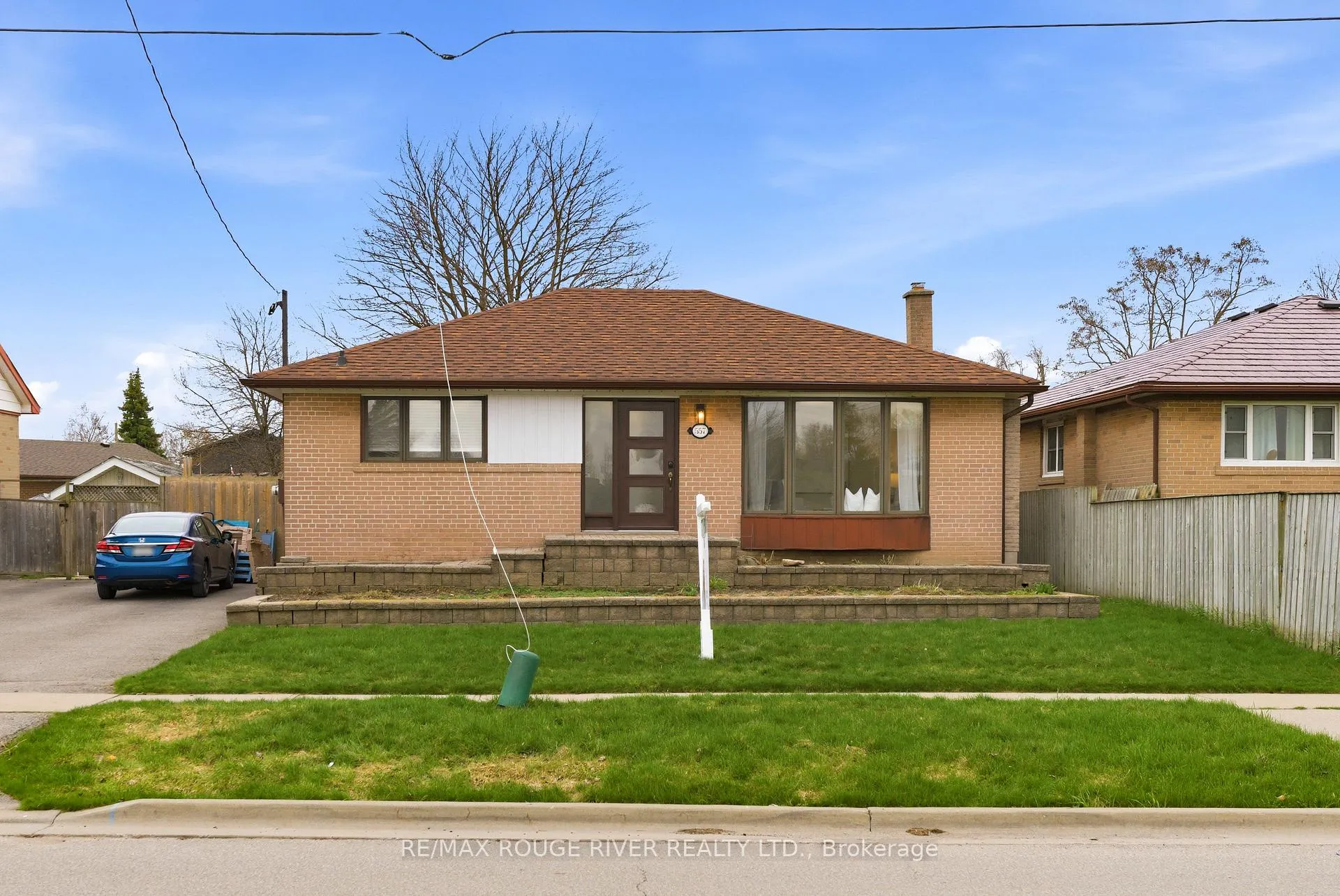 Photo 1 of 557 Shakespeare Avenue, Oshawa, Donevan — HOMEH