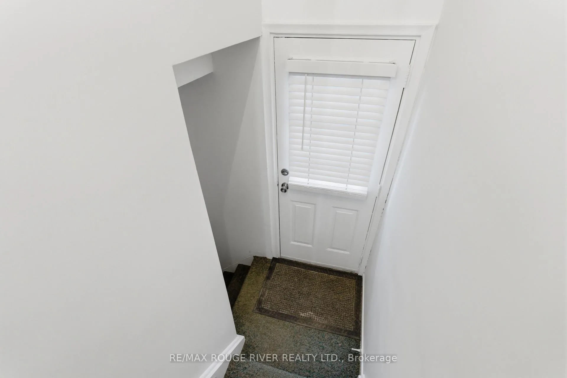 Photo 13 of 557 Shakespeare Avenue, Oshawa, Donevan — HOMEH