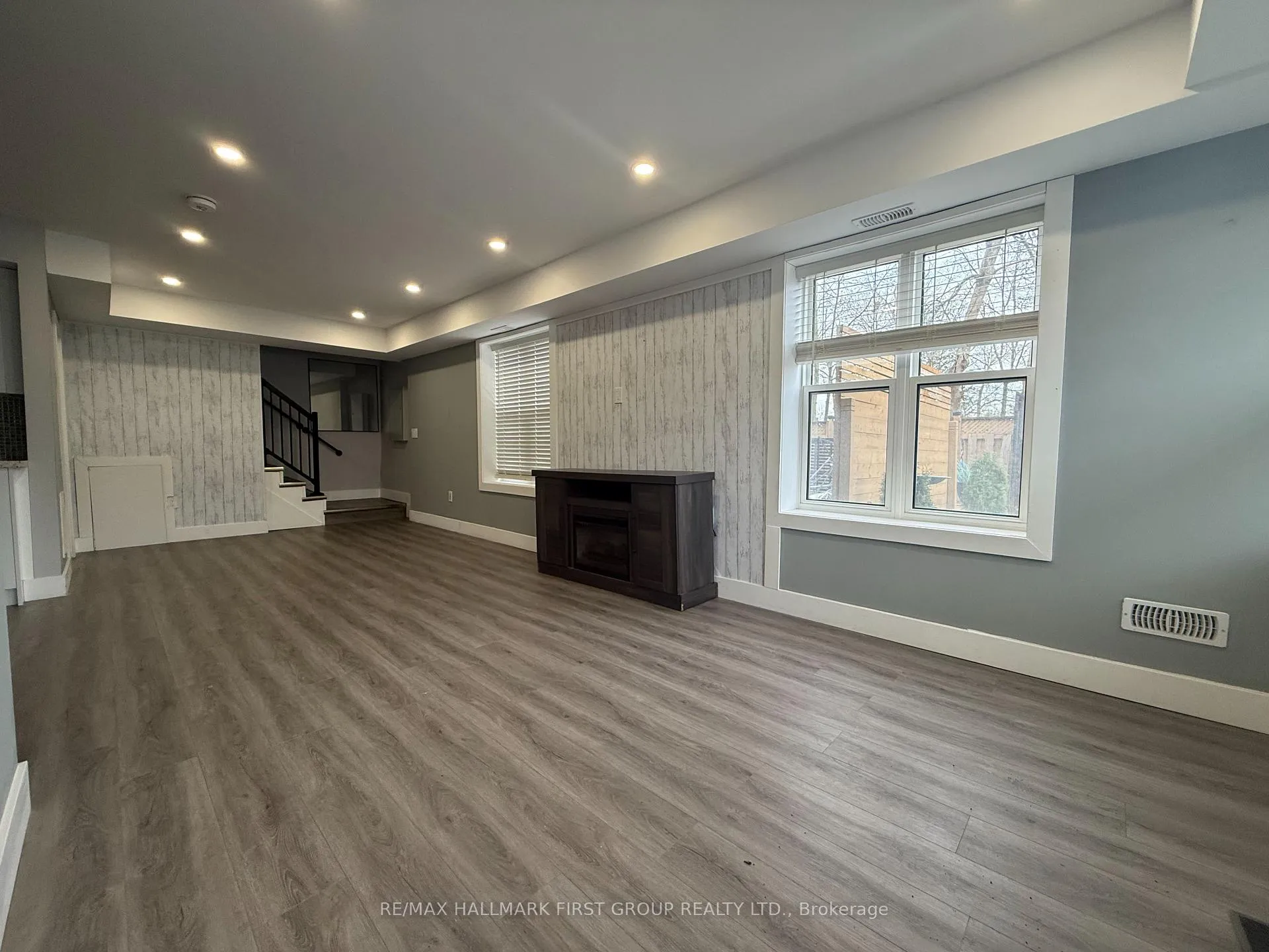 Photo 4 of Unit Unit B, 33 Lincoln Street, Ajax, Central West — HOMEH