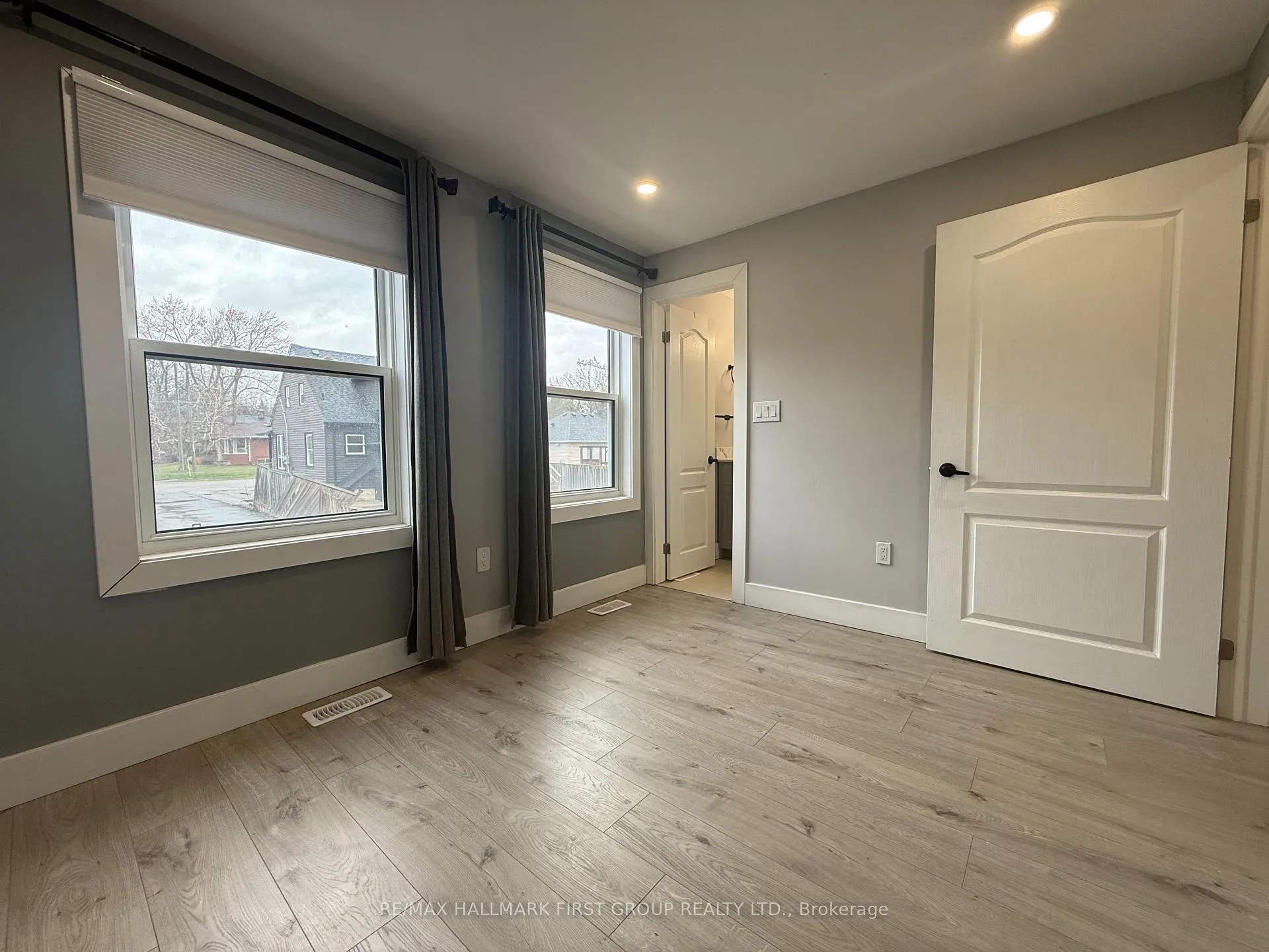 Photo 14 of Unit Unit B, 33 Lincoln Street, Ajax, Central West — HOMEH