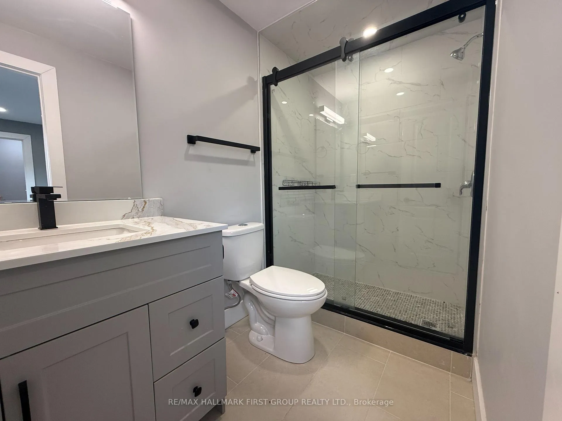 Photo 15 of Unit Unit B, 33 Lincoln Street, Ajax, Central West — HOMEH