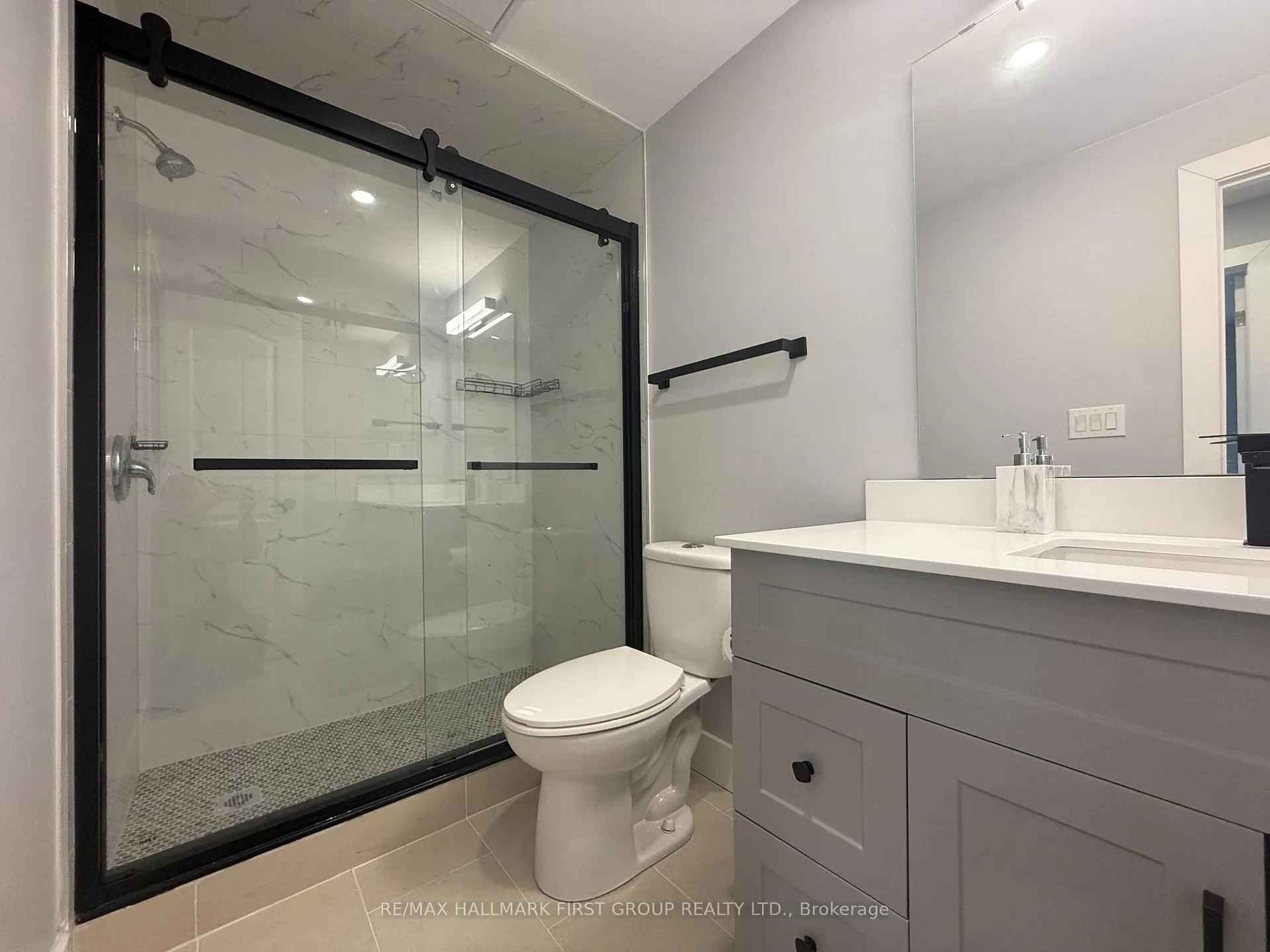 Photo 18 of Unit Unit B, 33 Lincoln Street, Ajax, Central West — HOMEH