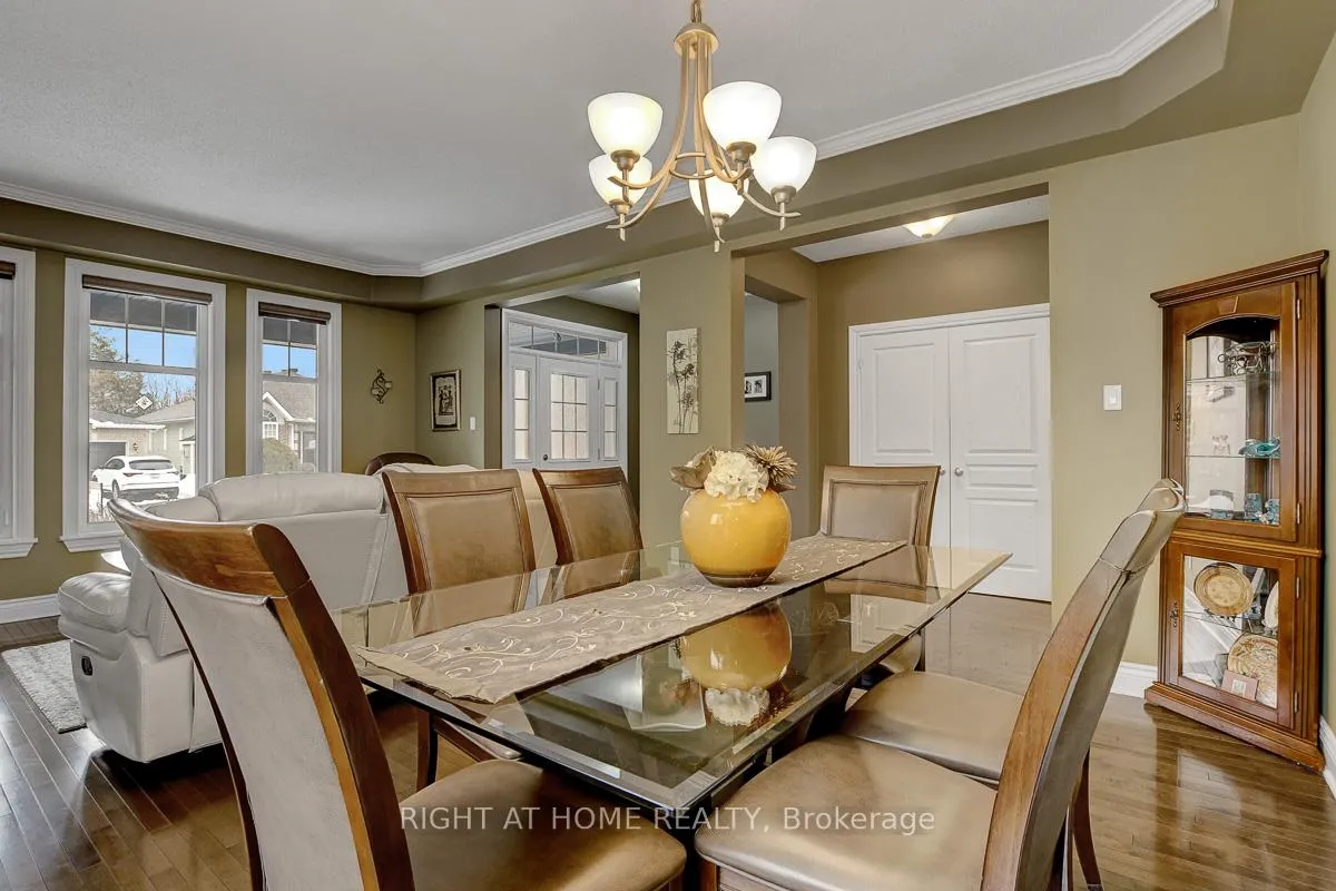 Photo 9 of 701 Everlasting Crescent, Ottawa, Springridge/East Village — HOMEH
