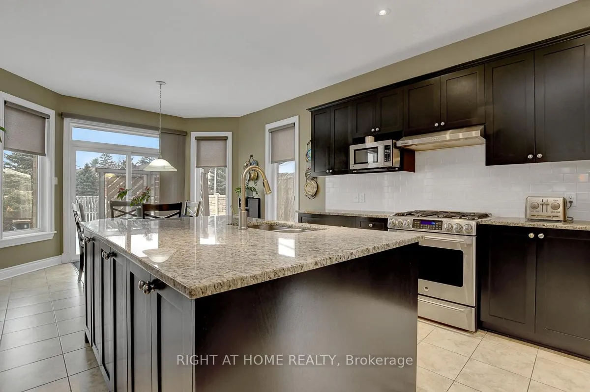 Photo 17 of 701 Everlasting Crescent, Ottawa, Springridge/East Village — HOMEH