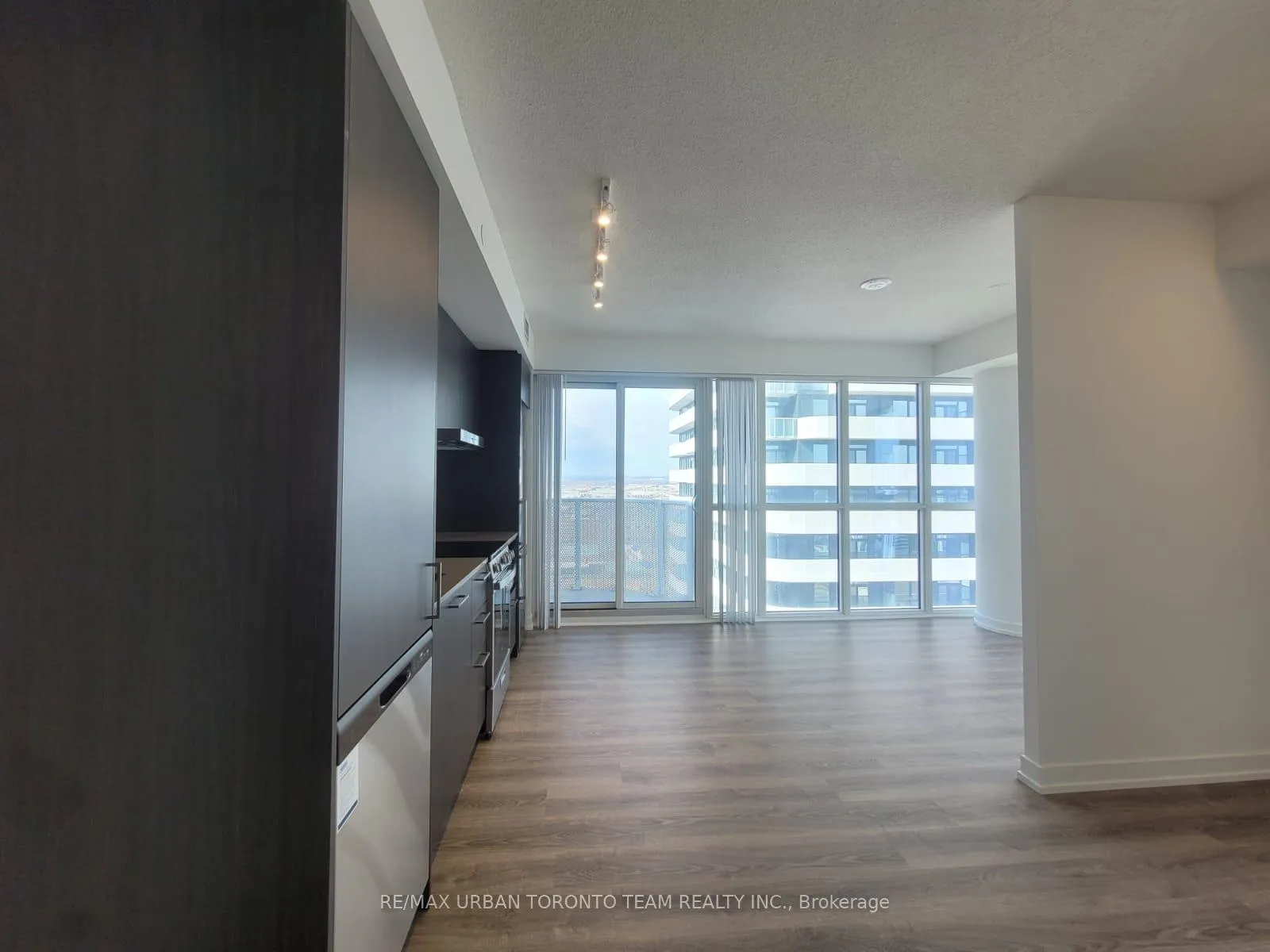 Photo 8 of Unit 3315, 195 Commerce Street, Vaughan, Vaughan Corporate Centre — HOMEH
