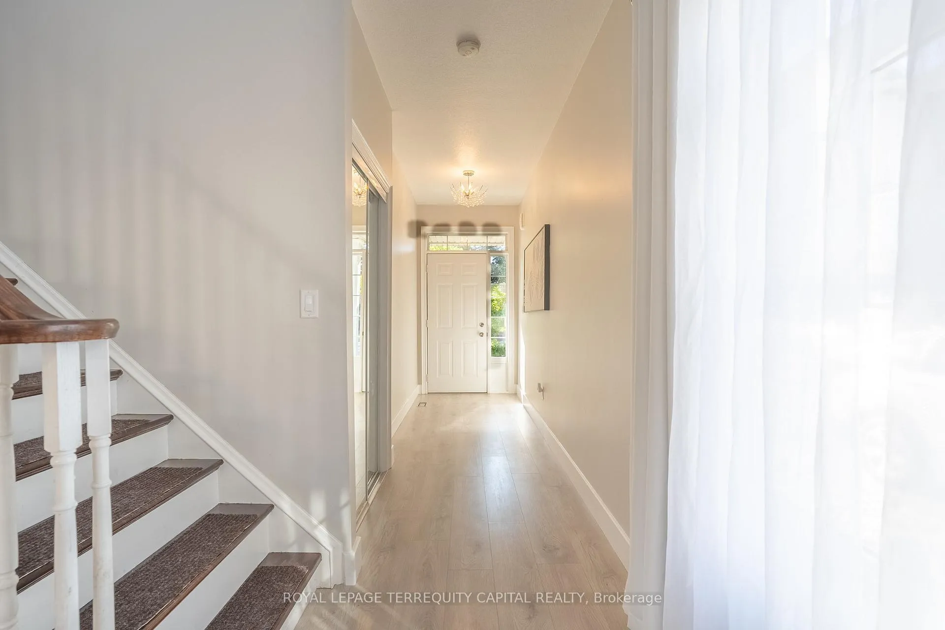 Photo 4 of Unit 25, 31 Sunvale Place, Hamilton, Stoney Creek — HOMEH