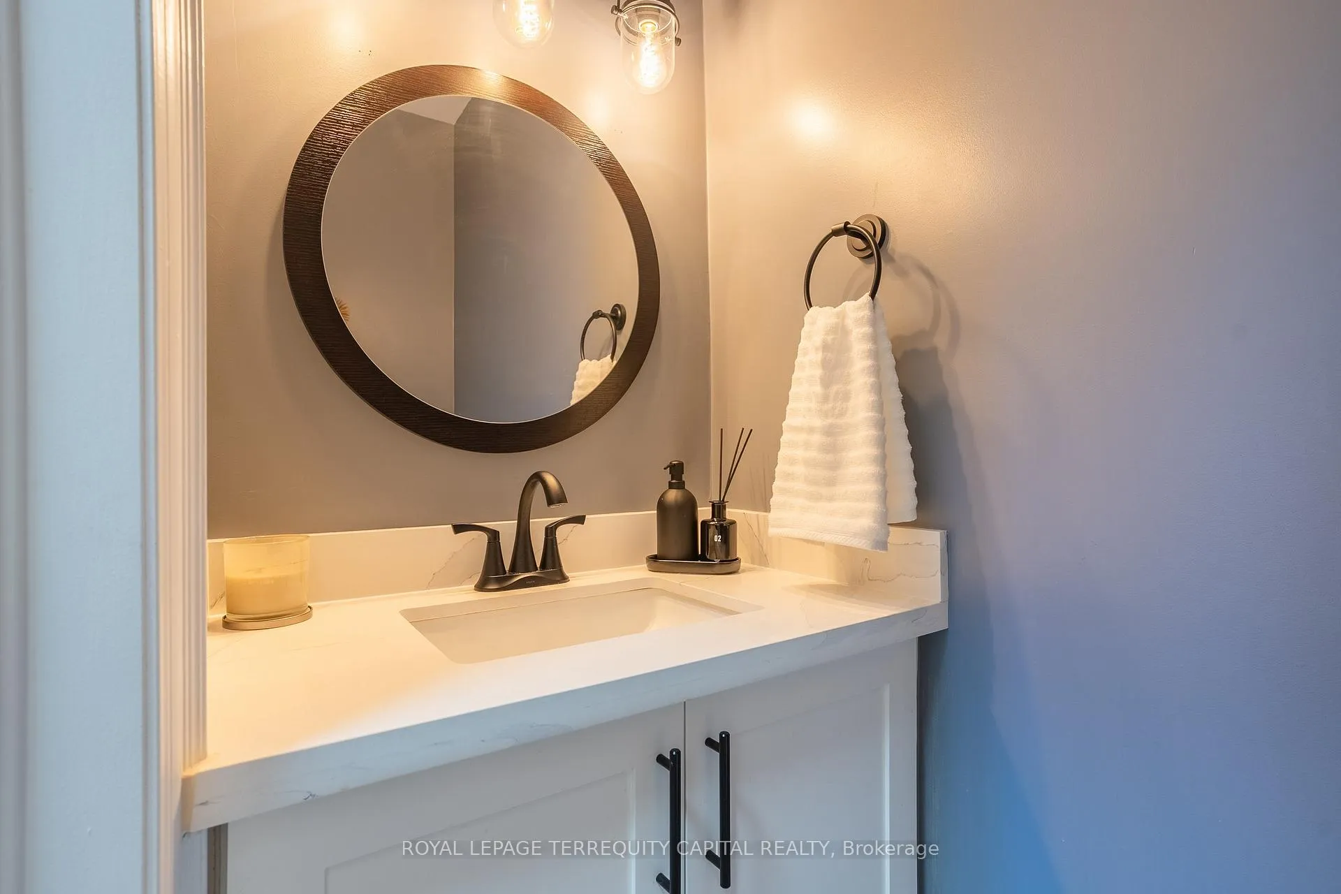 Photo 13 of Unit 25, 31 Sunvale Place, Hamilton, Stoney Creek — HOMEH
