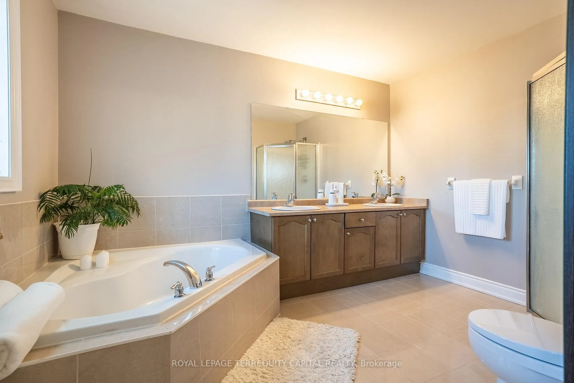Photo 18 of Unit 25, 31 Sunvale Place, Hamilton, Stoney Creek — HOMEH
