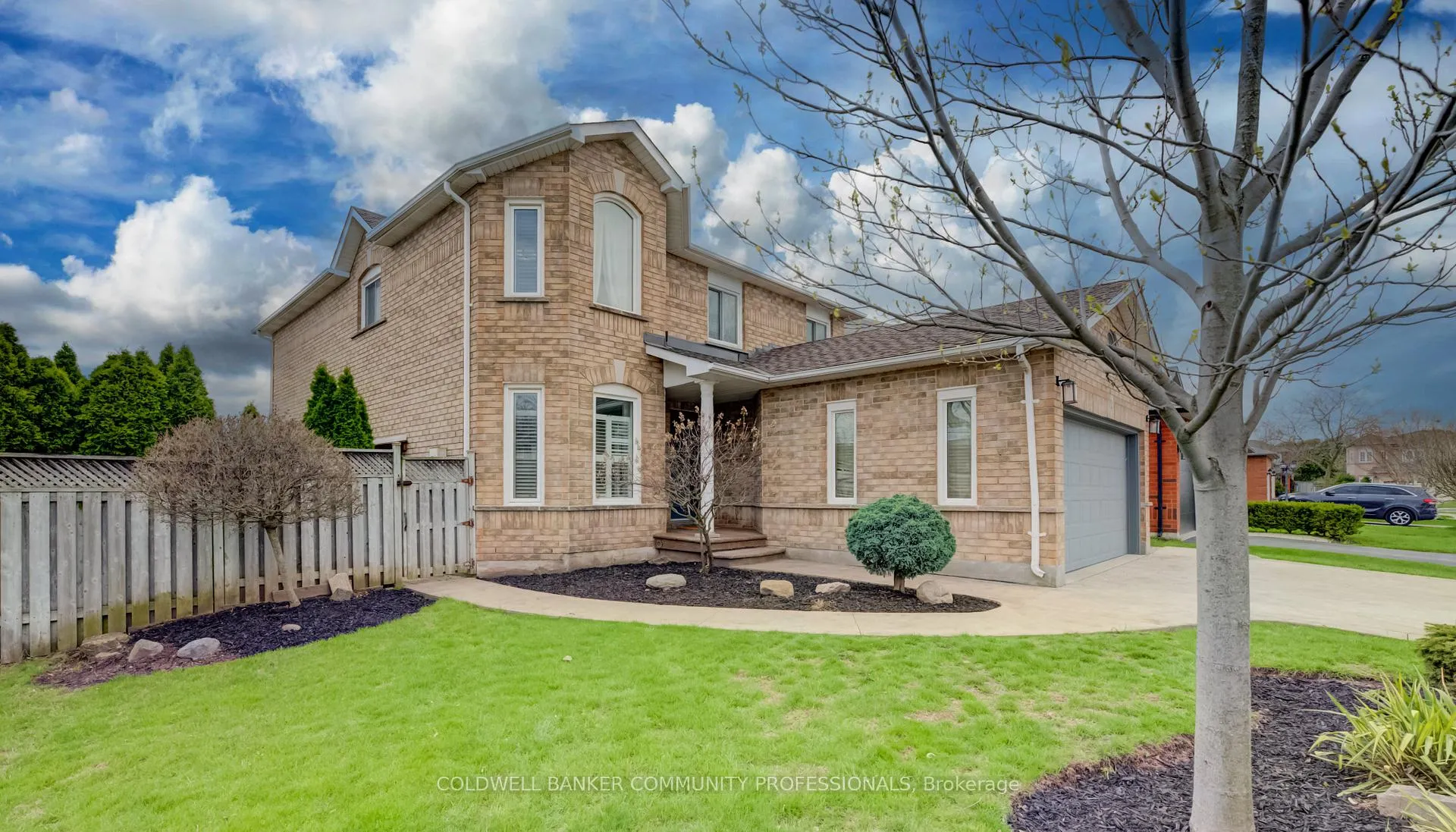 Photo 2 of 643 Phoebe Crescent, Burlington, Appleby — HOMEH